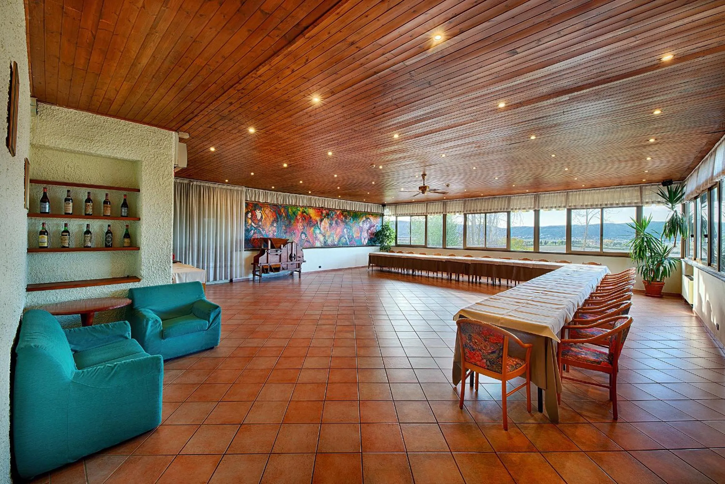 Restaurant/places to eat in Hotel Castello