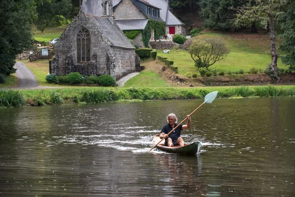 Property building in Les Etangs de Pitié