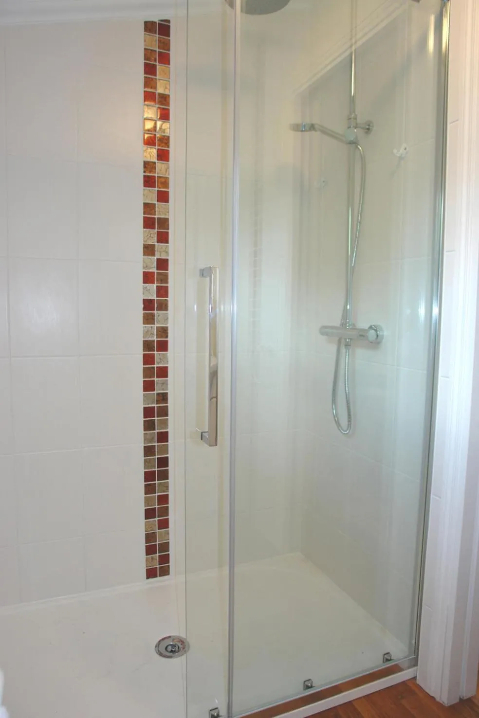 Shower in Les Etangs de Pitié