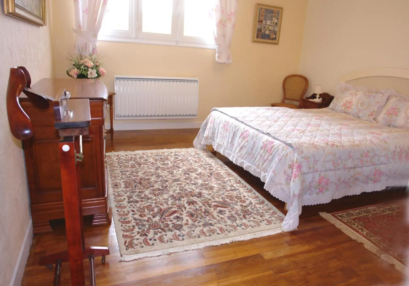 Bedroom, Bed in Les Etangs de Pitié
