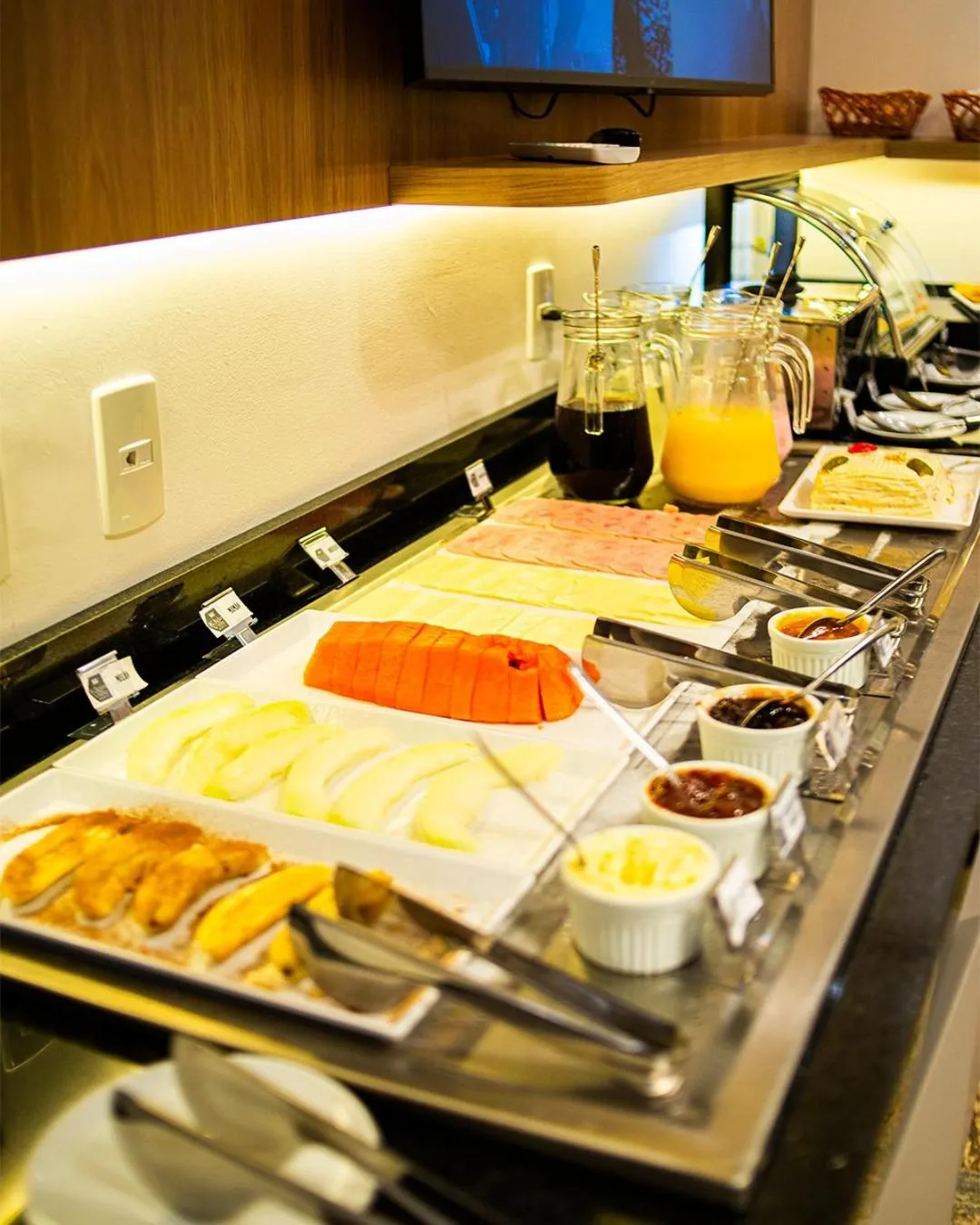 Buffet breakfast in Klein Ville Marquês