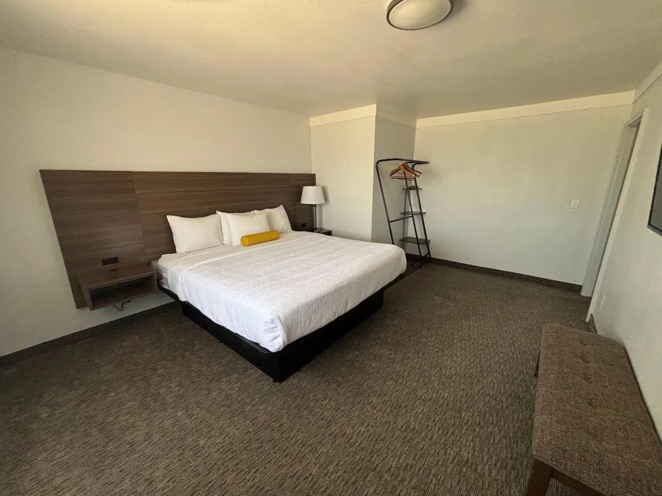 Bedroom, Bed in Hotel Pommier Indianola