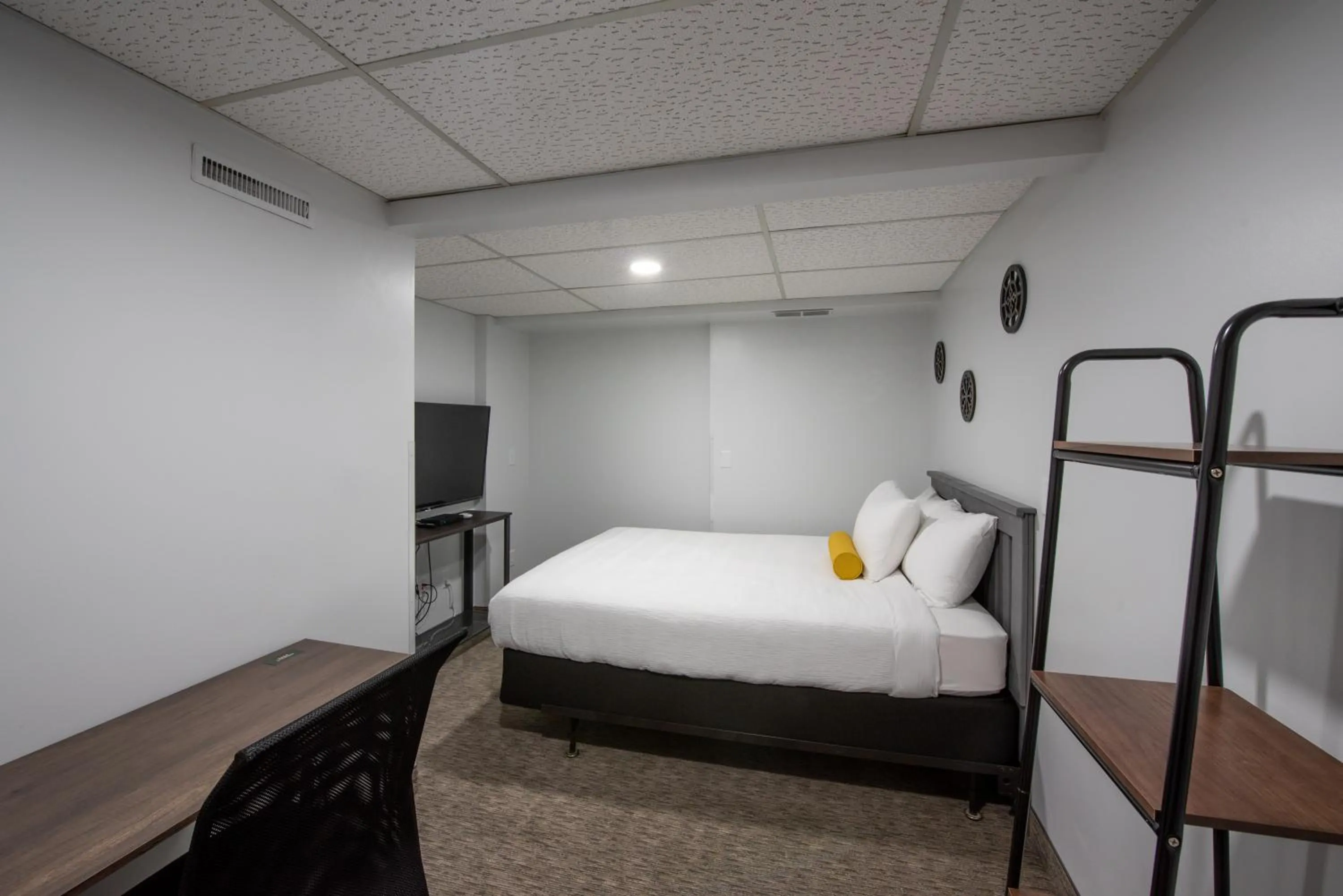 Bedroom, Bed in Hotel Pommier Indianola