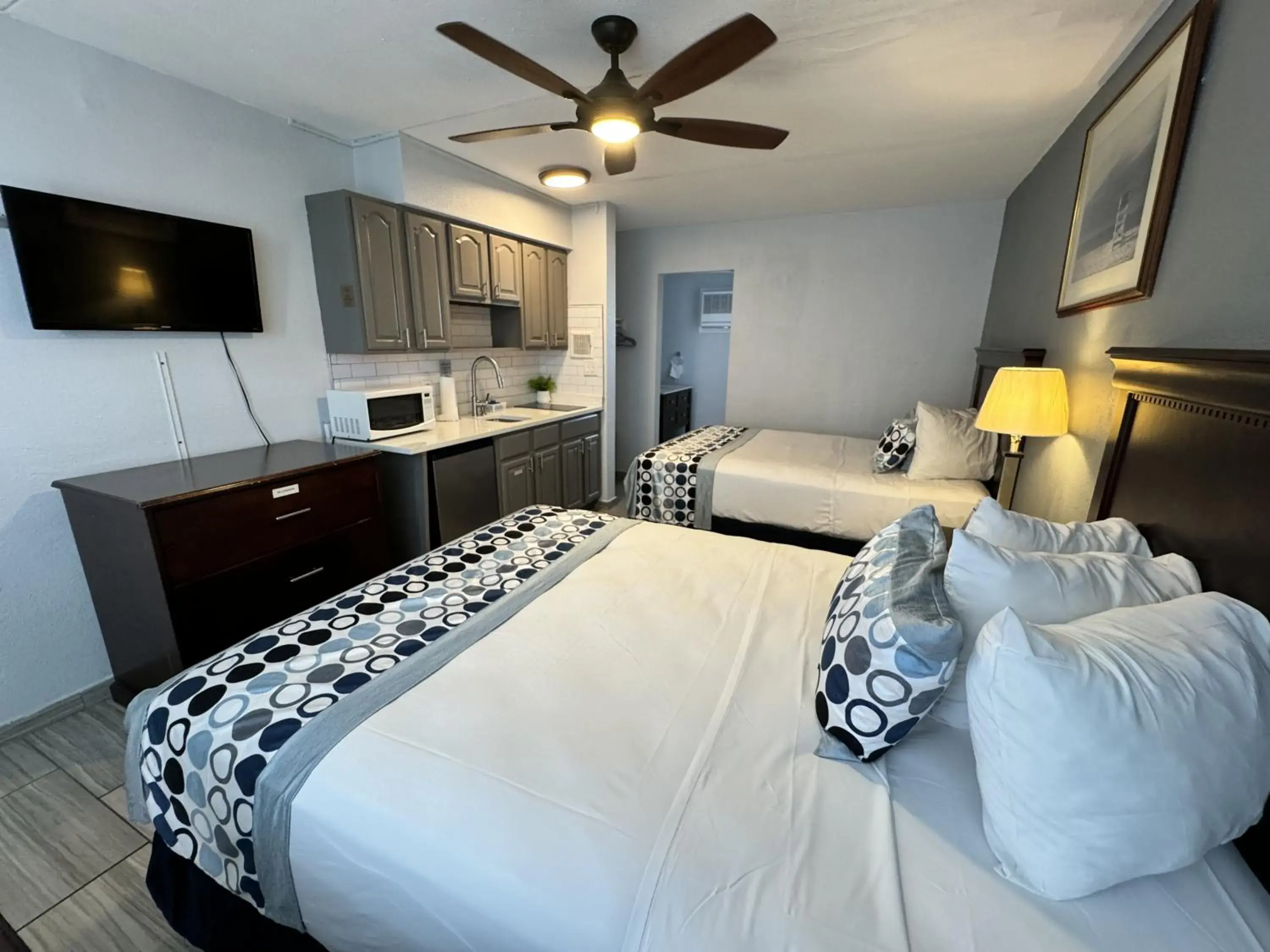 Bed in Sunset Beach Hotel Bed in Sunset Beach Hotel