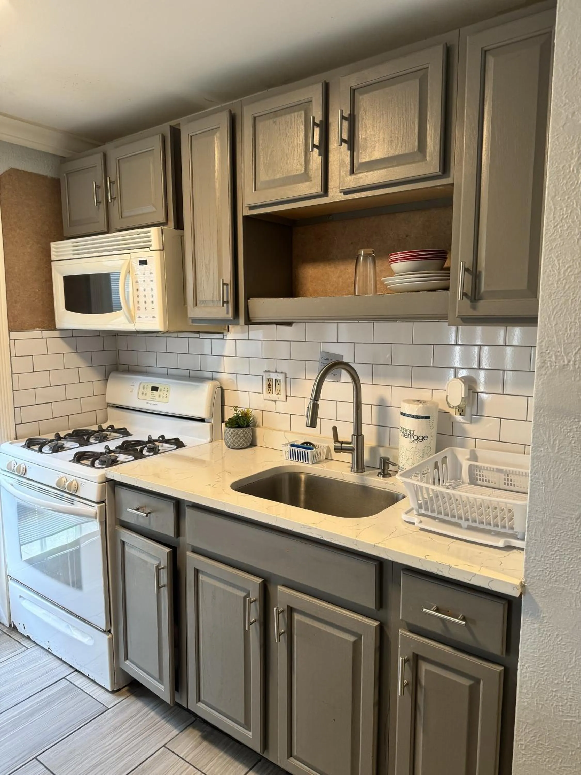 Kitchen or kitchenette in Sunset Beach Hotel