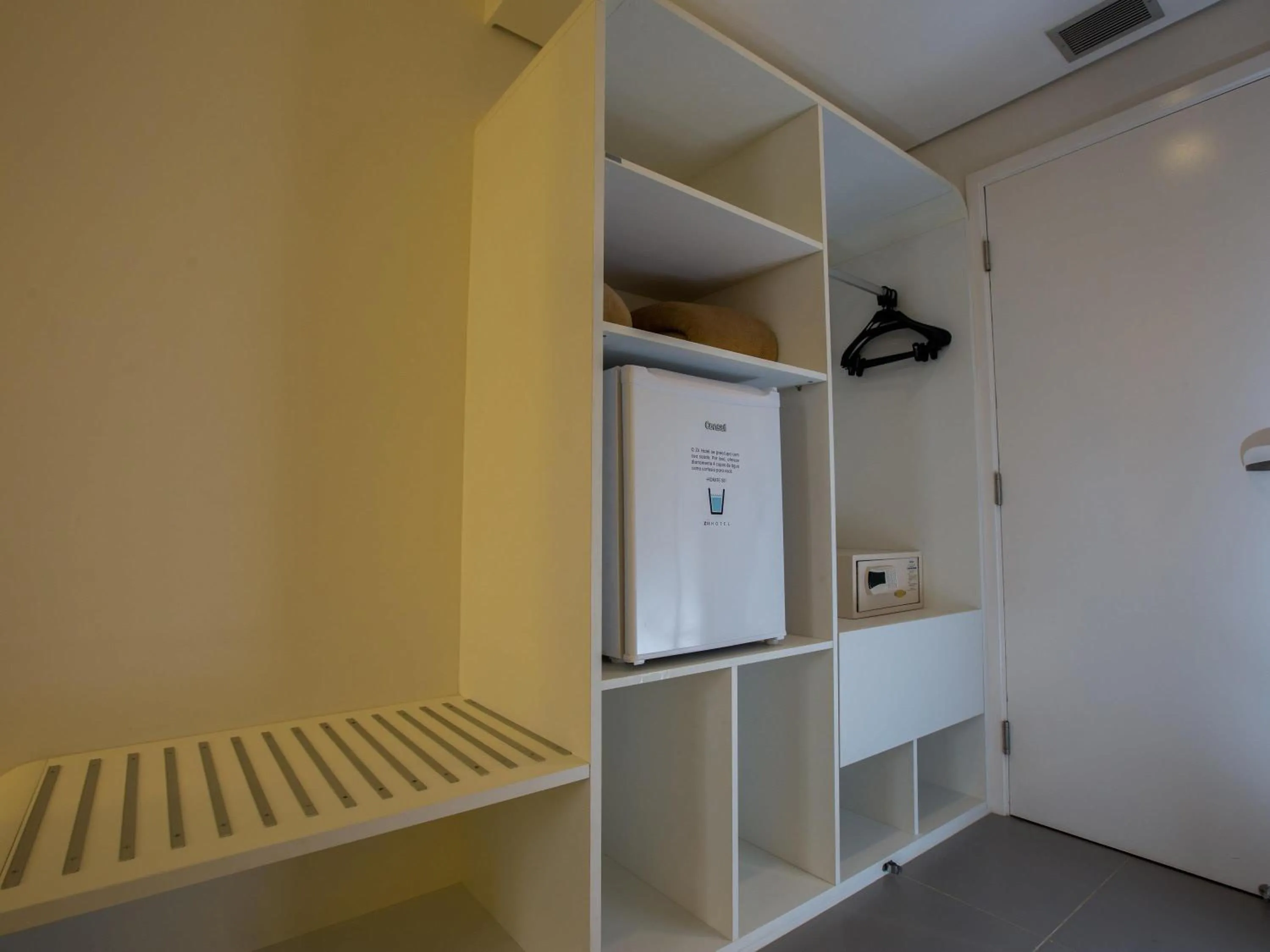 Bedroom in ibis Styles Parauapebas