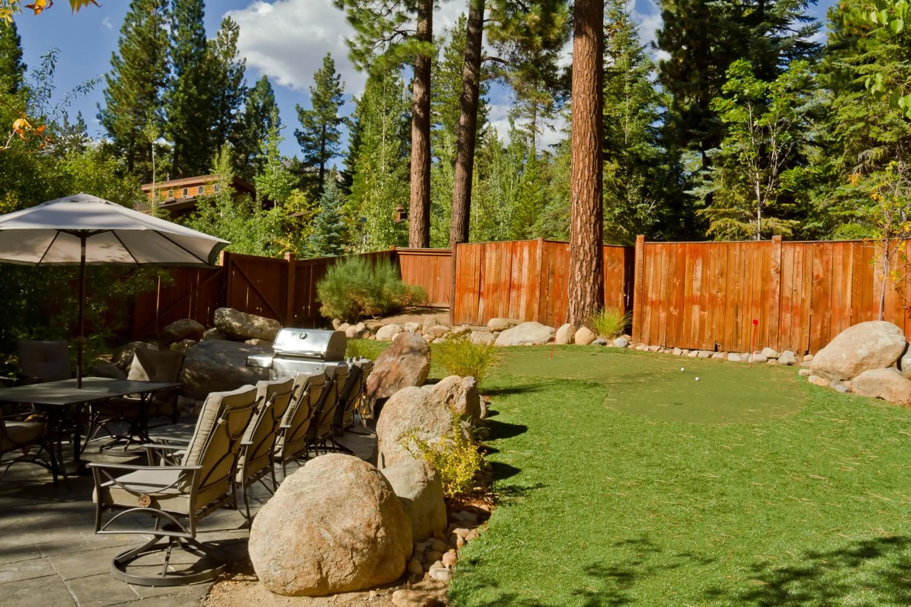 BBQ facilities in North Lake Lodges & Villas