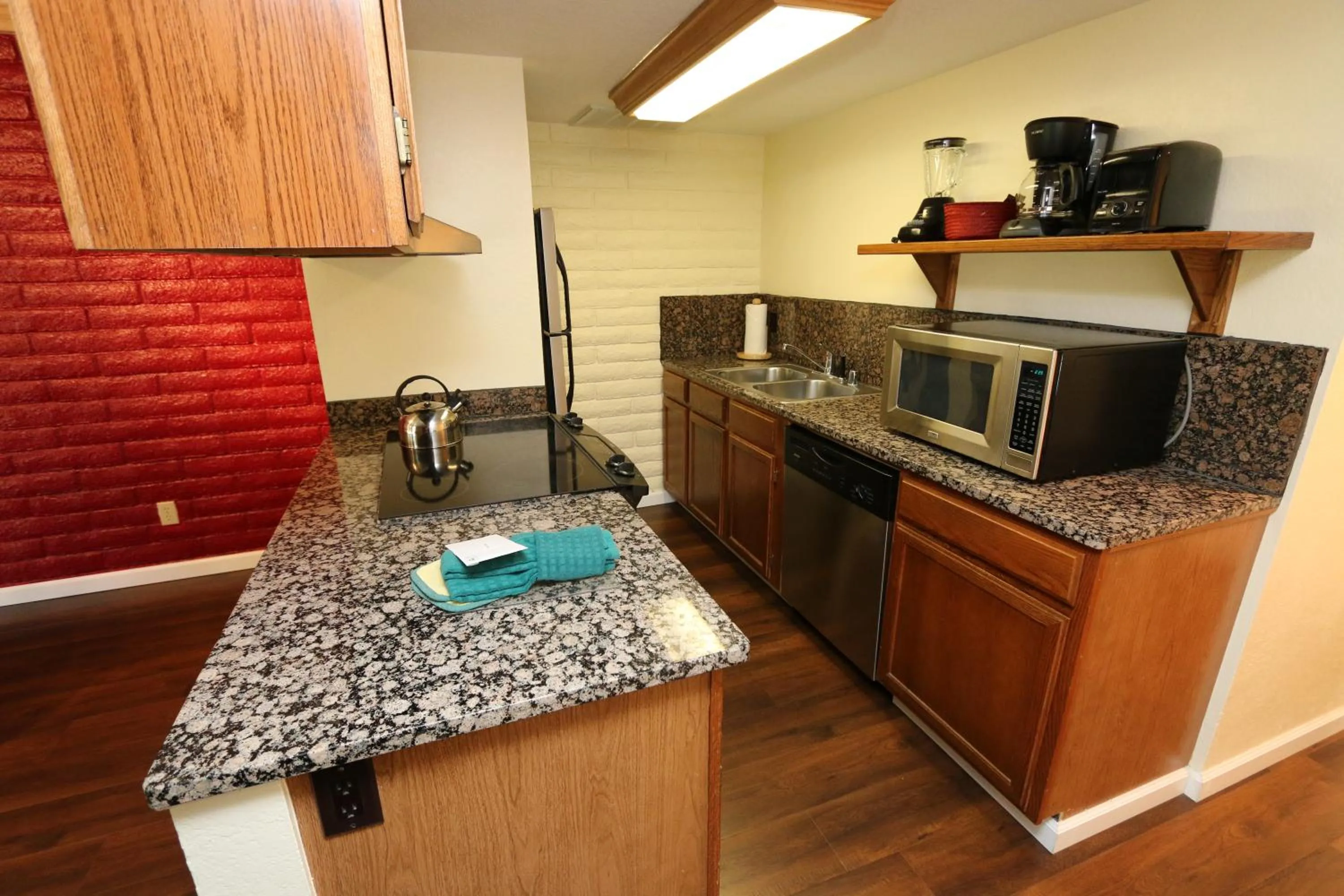 Coffee/tea facilities in North Lake Lodges & Villas