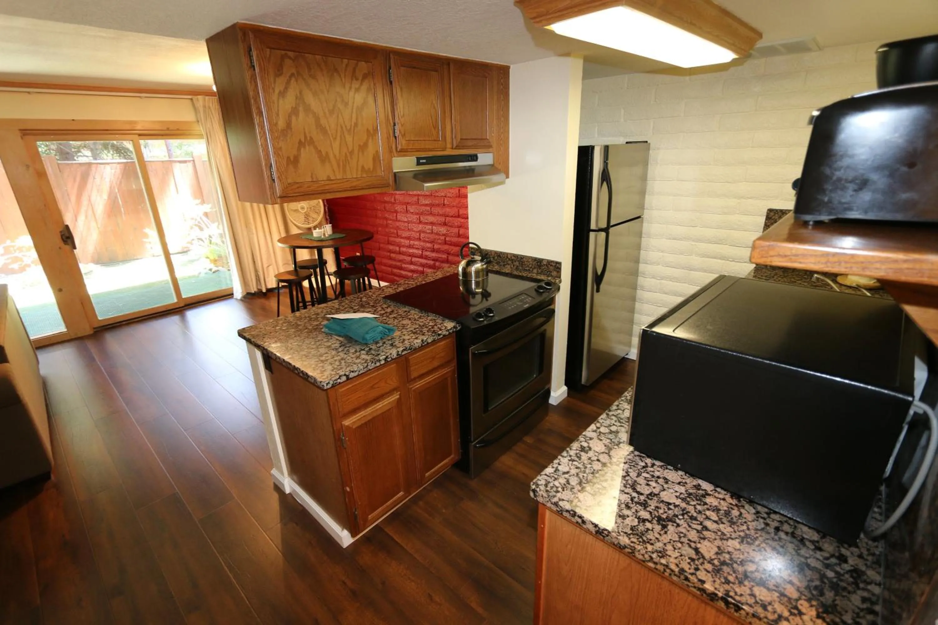 Coffee/tea facilities in North Lake Lodges & Villas