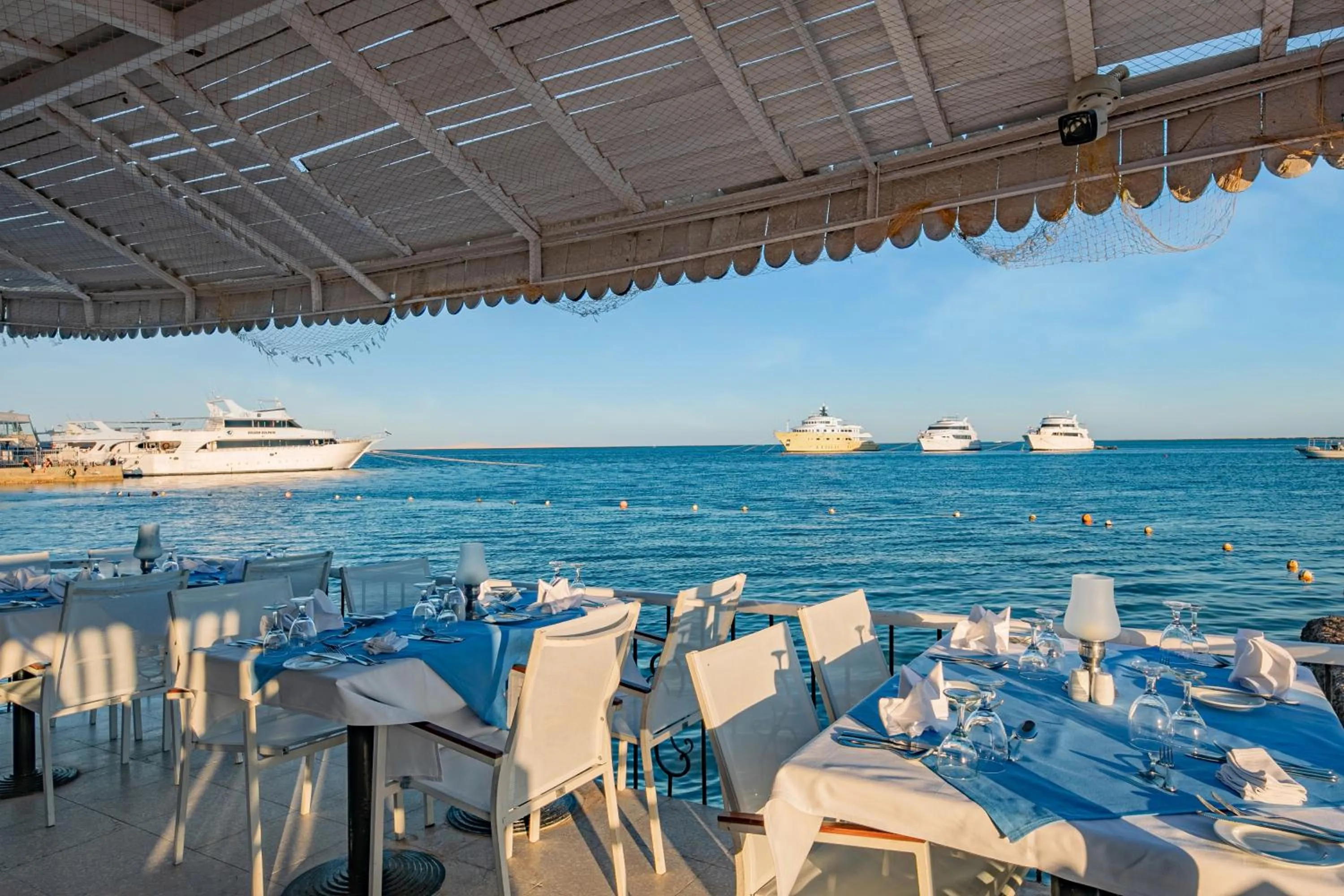 Restaurant/places to eat in Marlin Inn Azur Resort