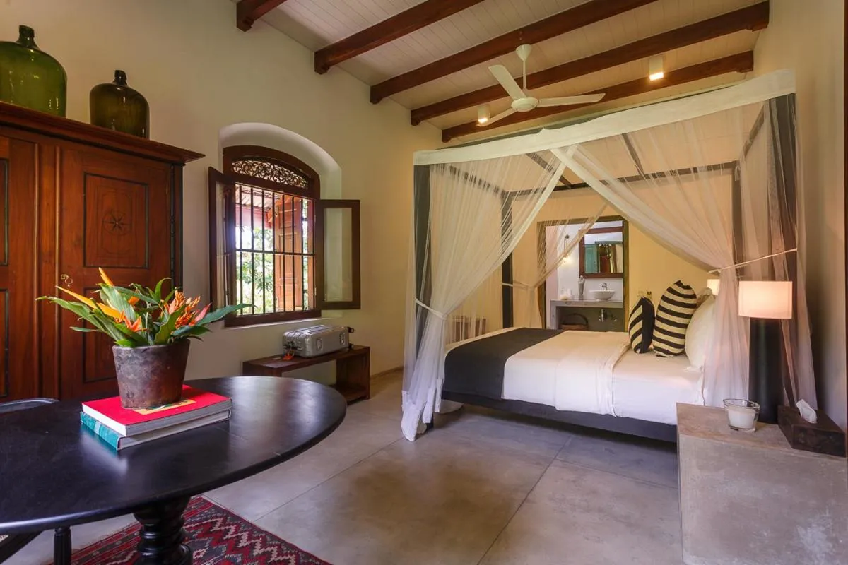 Deluxe Double Room with Lake View in MO River House Luxury Villa