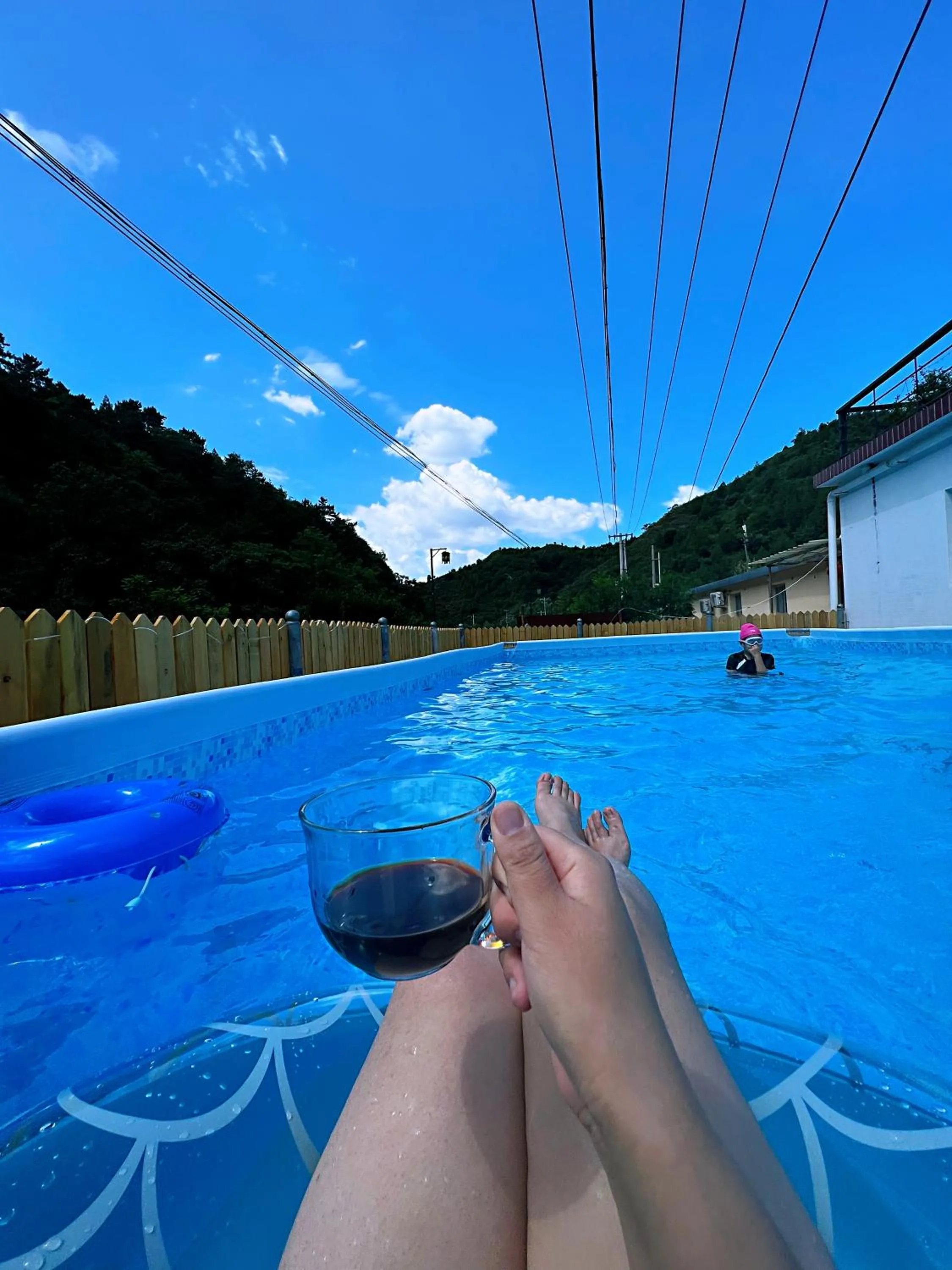 Swimming pool in Gubeikou Great Wall Chengtaoxiaozhu Boutique Homestay