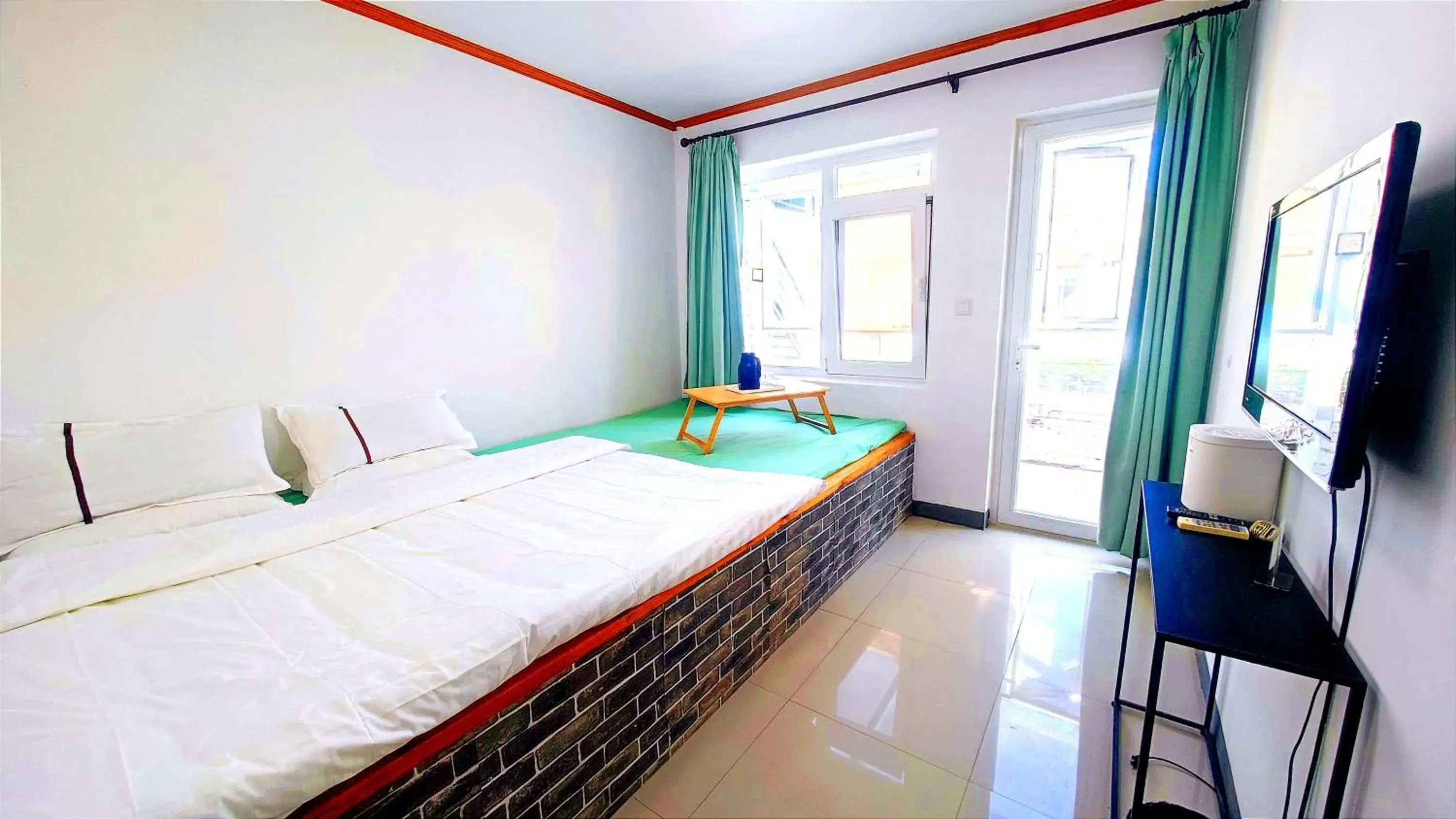 Family Room with Bathroom in Gubeikou Great Wall Chengtaoxiaozhu Boutique Homestay Family Room with Bathroom in Gubeikou Great Wall Chengtaoxiaozhu Boutique Homestay