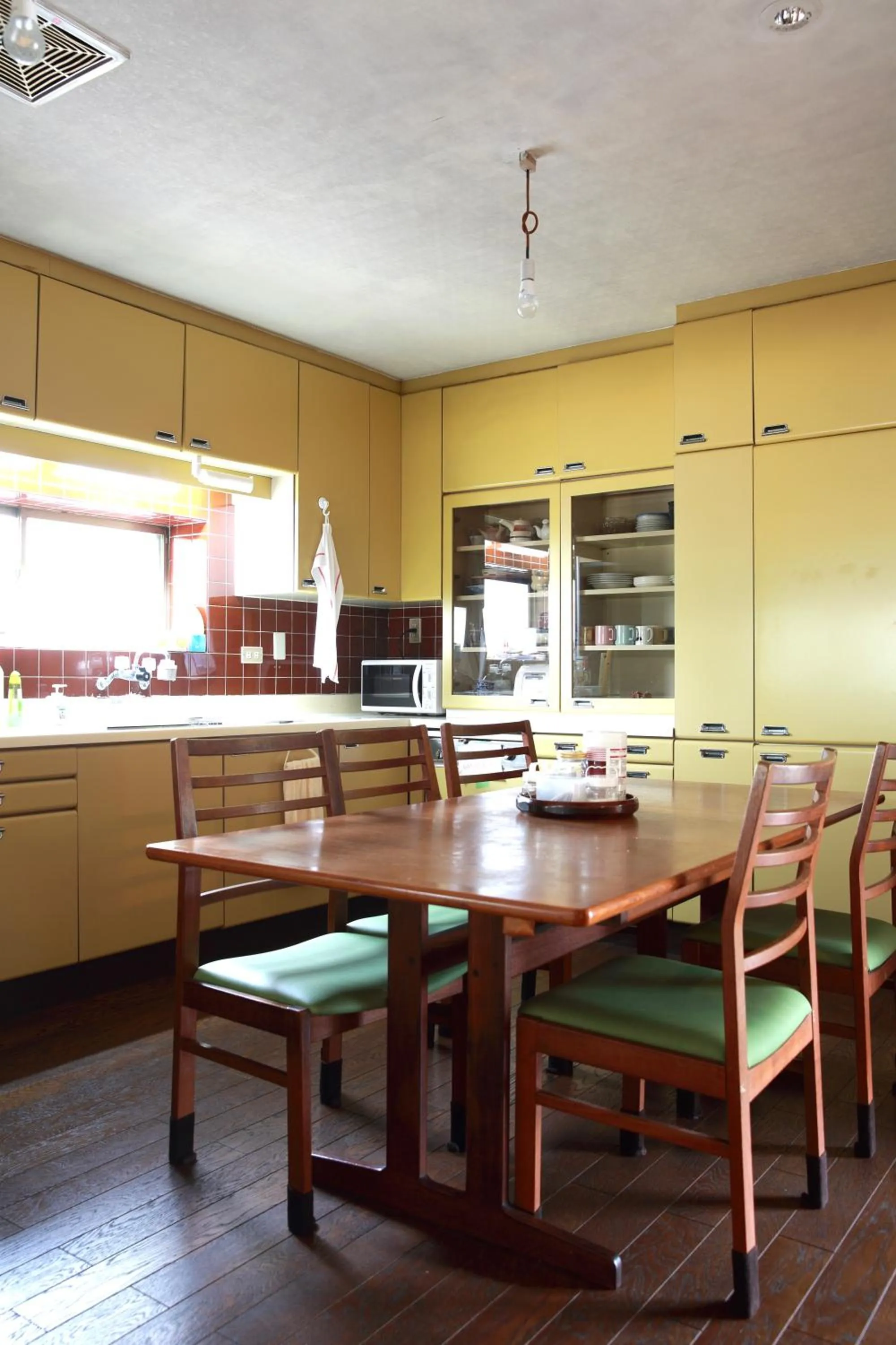 Communal kitchen in Yuzan Guesthouse