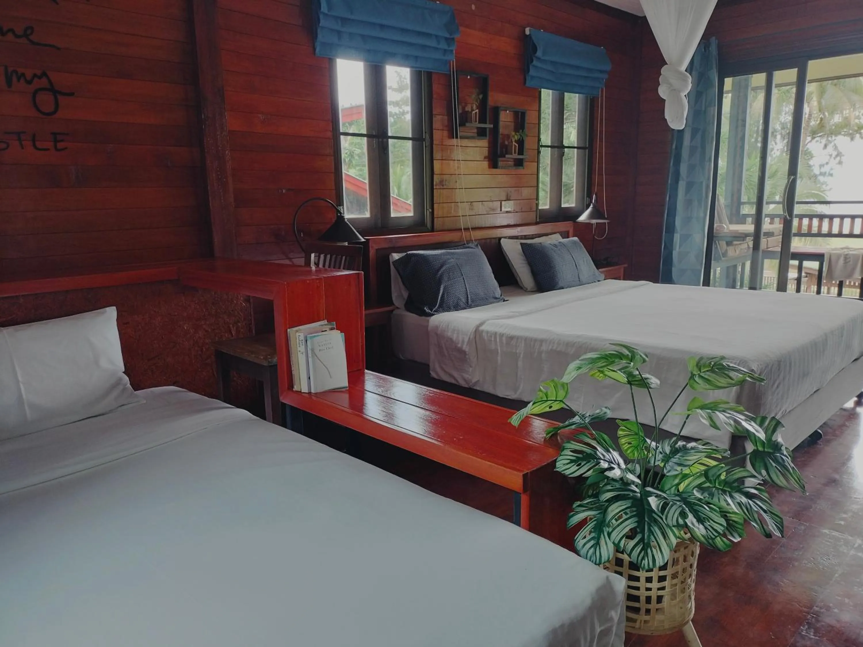 Photo of the whole room, Bed in Suntisook Resort