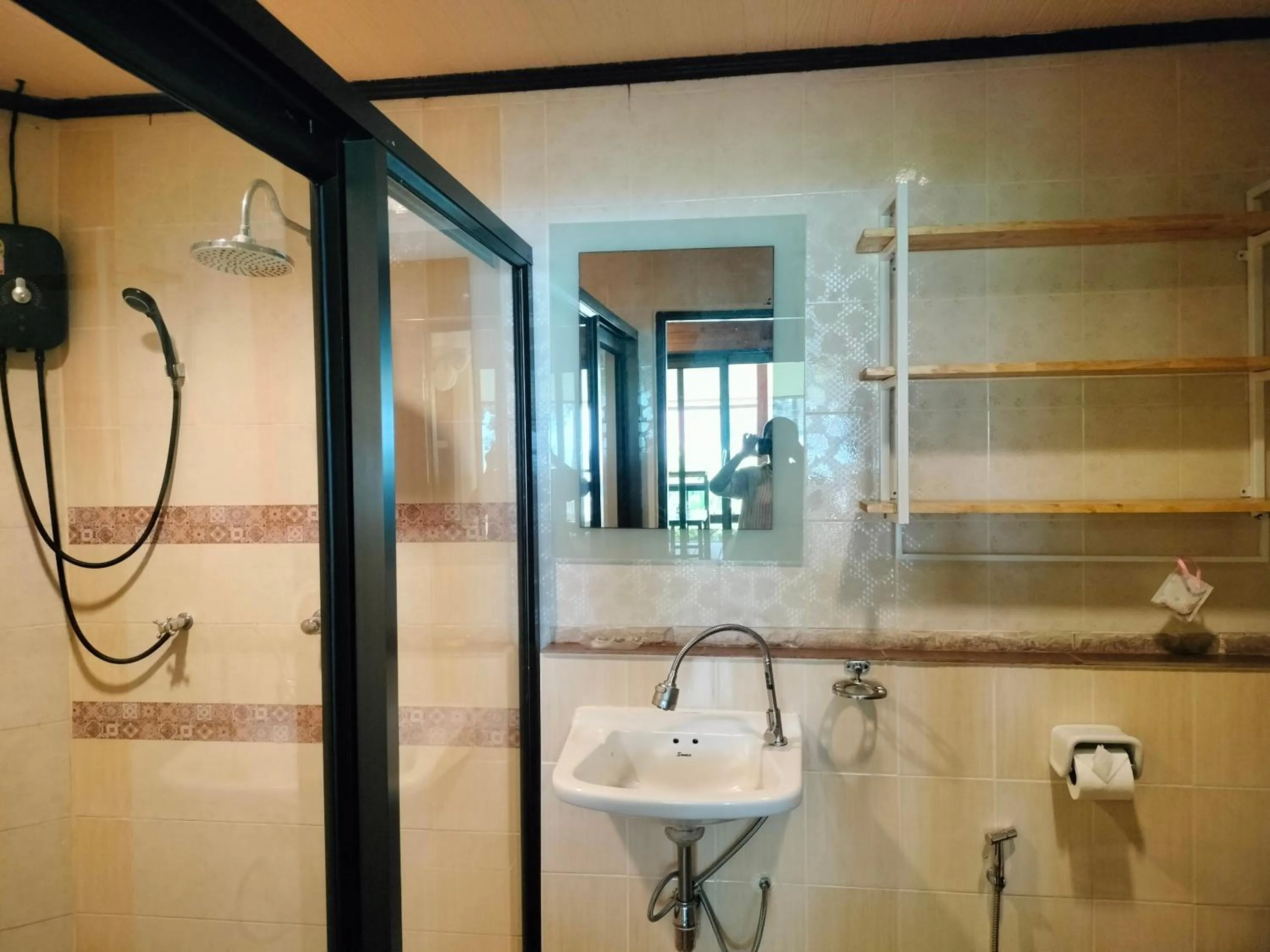 Suntisook Resort