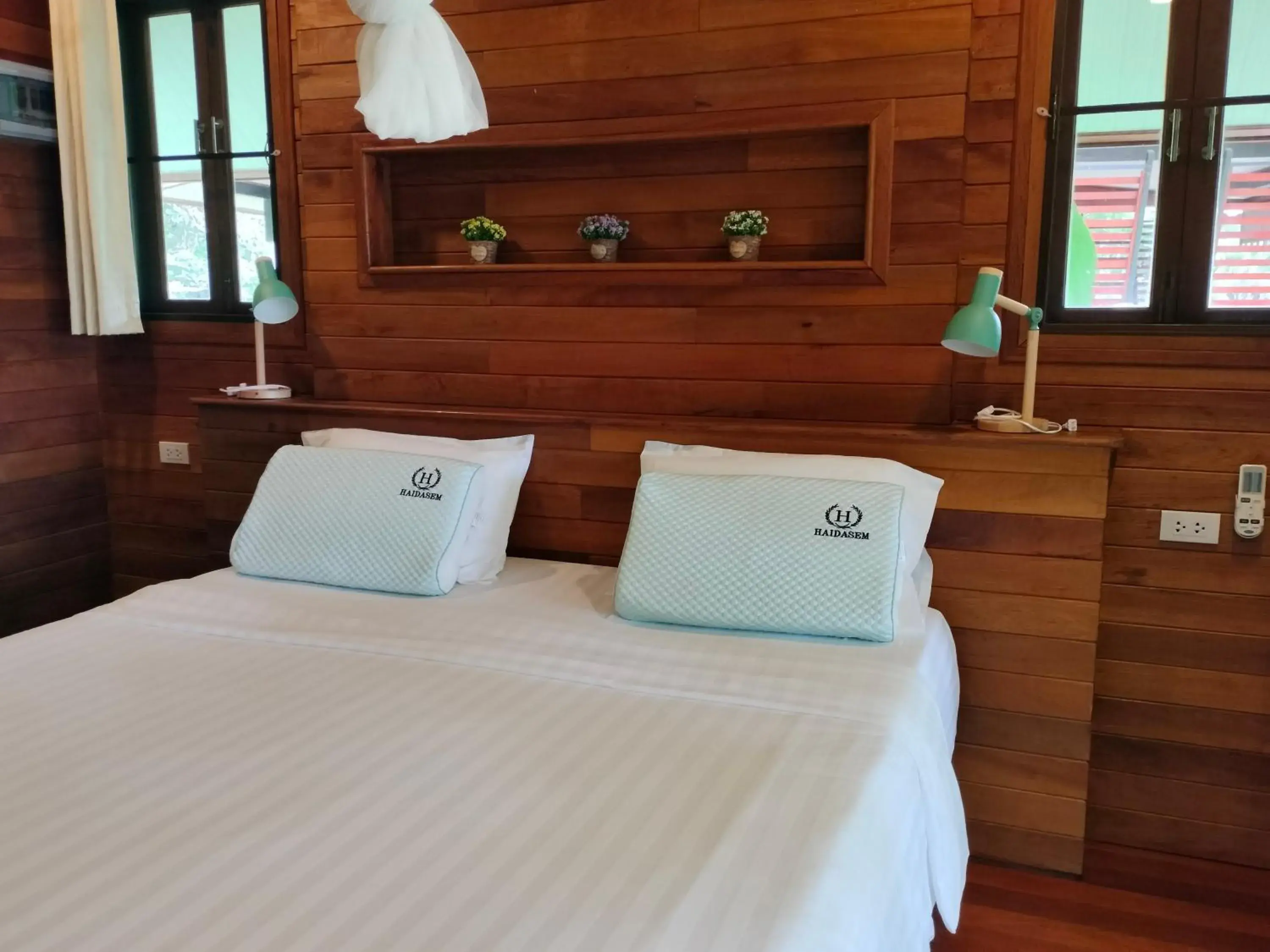 One-Bedroom Bungalow in Suntisook Resort One-Bedroom Bungalow in Suntisook Resort