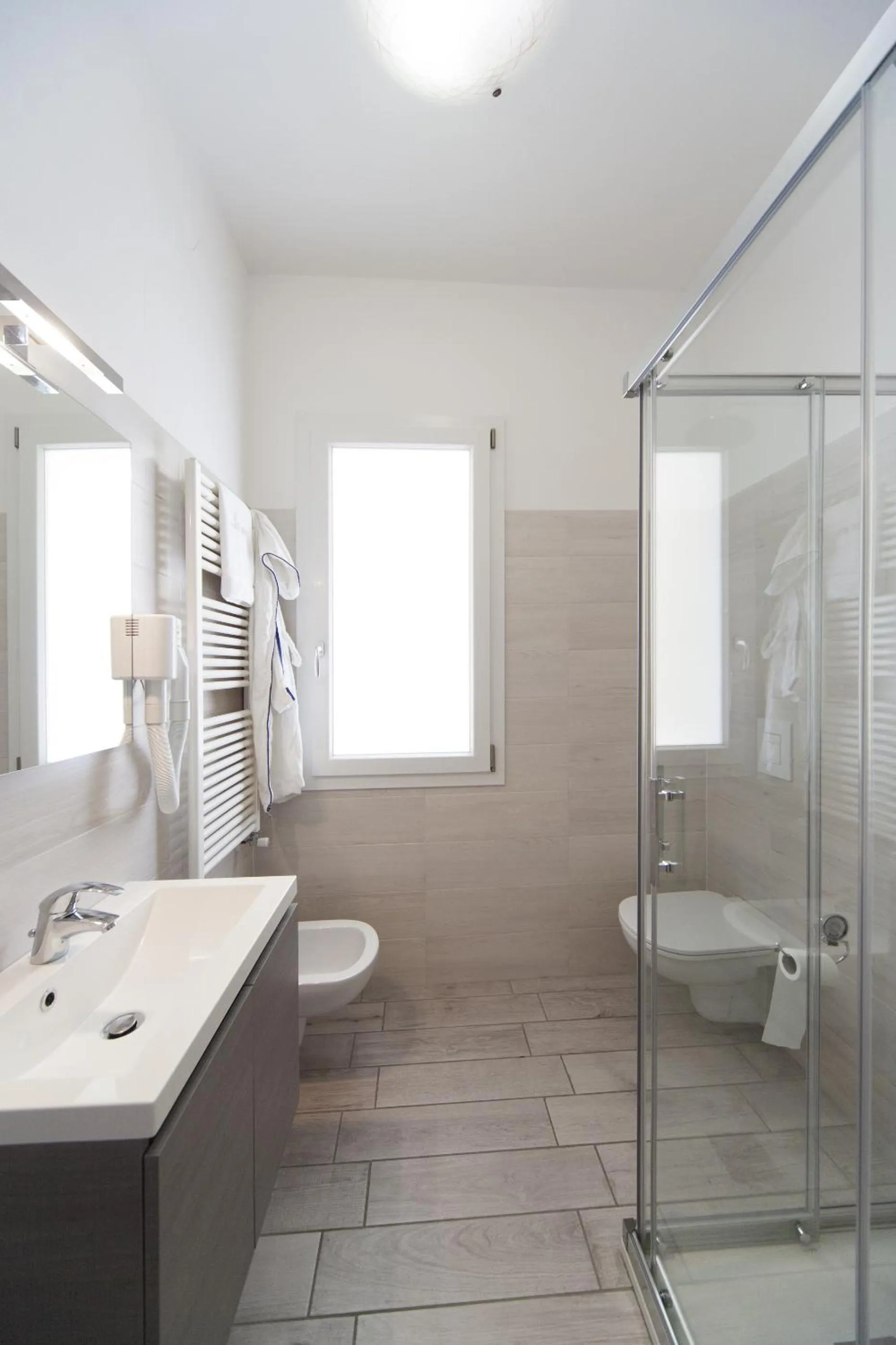 Bathroom in Hotel del Mar
