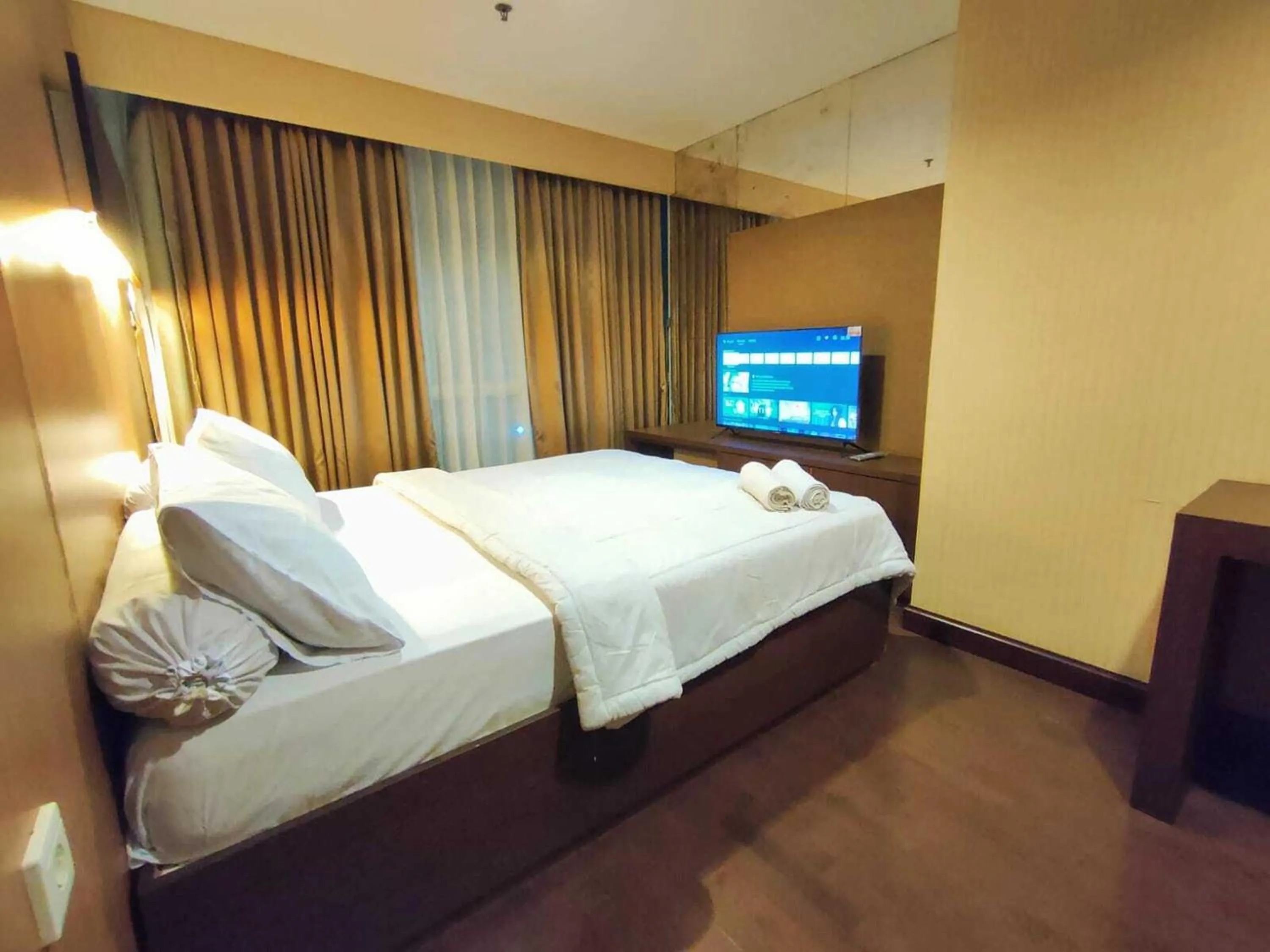 Bed in eL ROYALE by Farizi Rooms