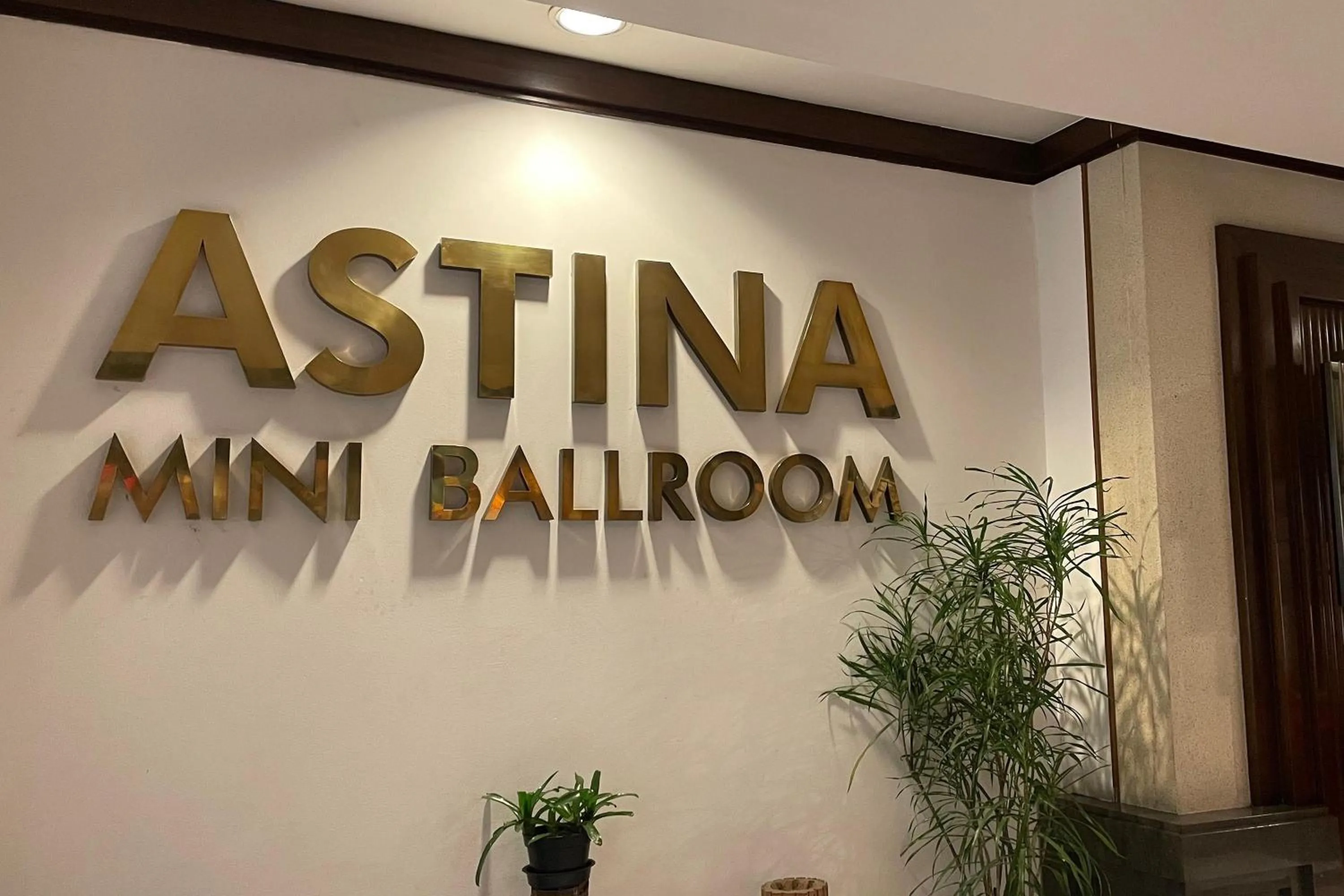 Area and facilities in eL ROYALE by Farizi Rooms