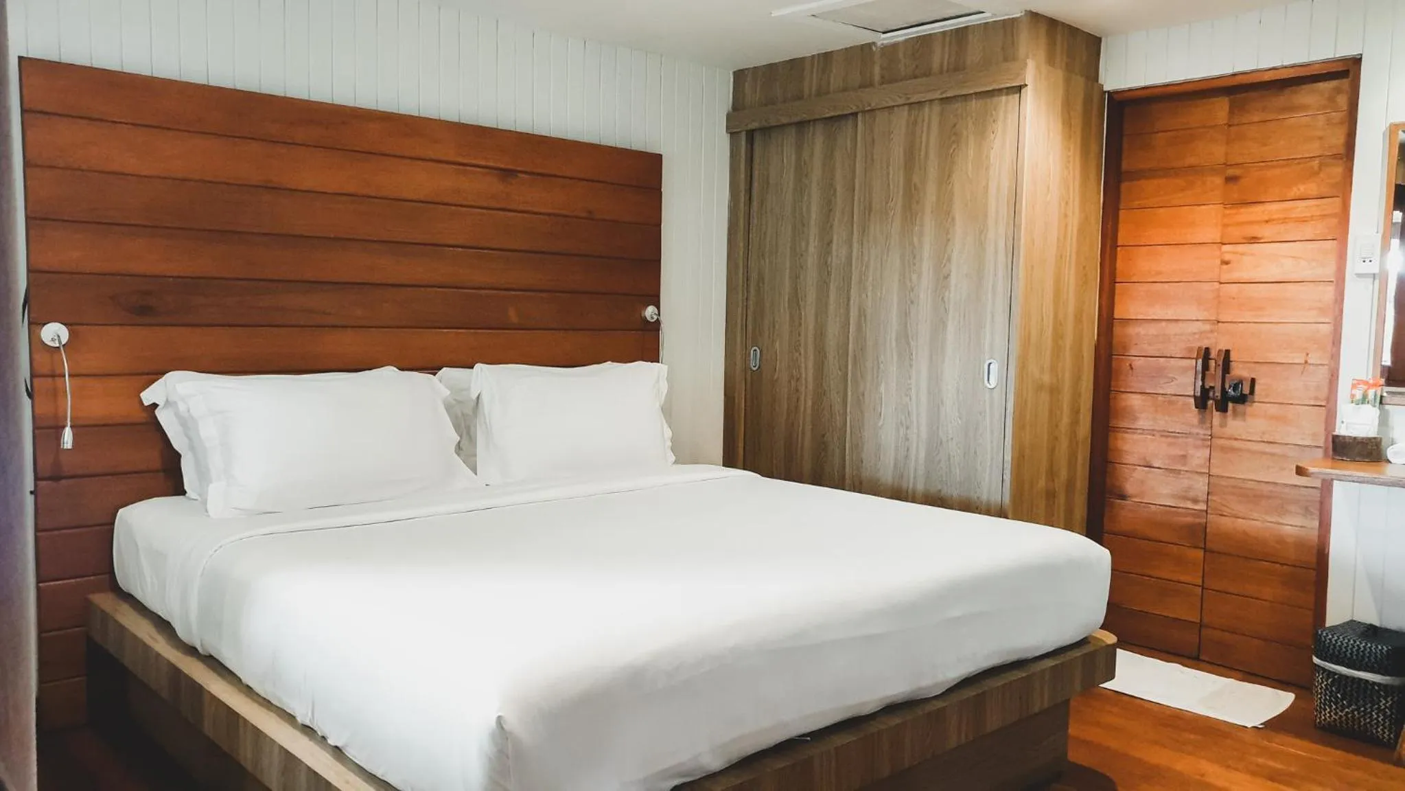 Bed in The Cliff Lipe