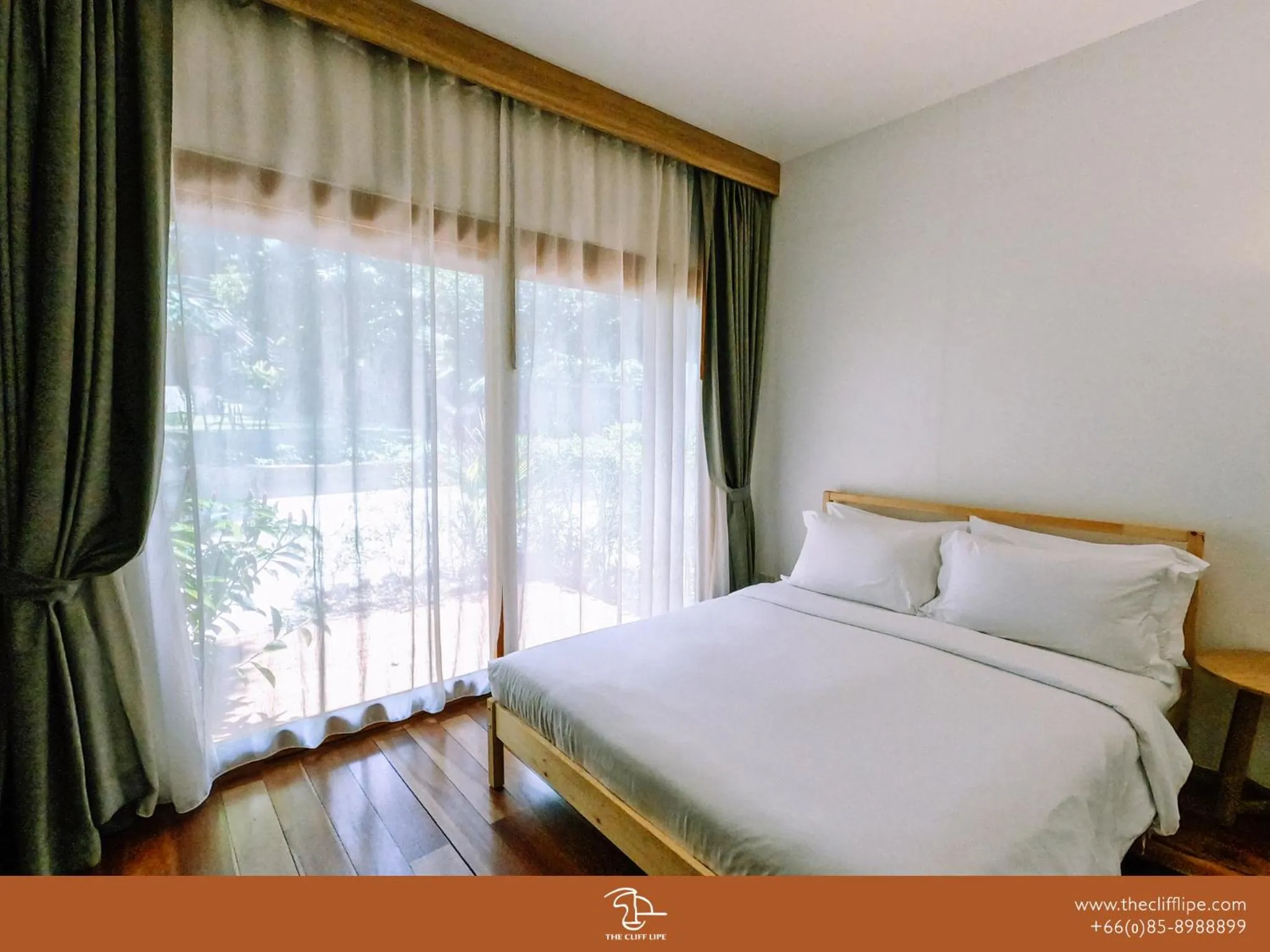 Bed in The Cliff Lipe