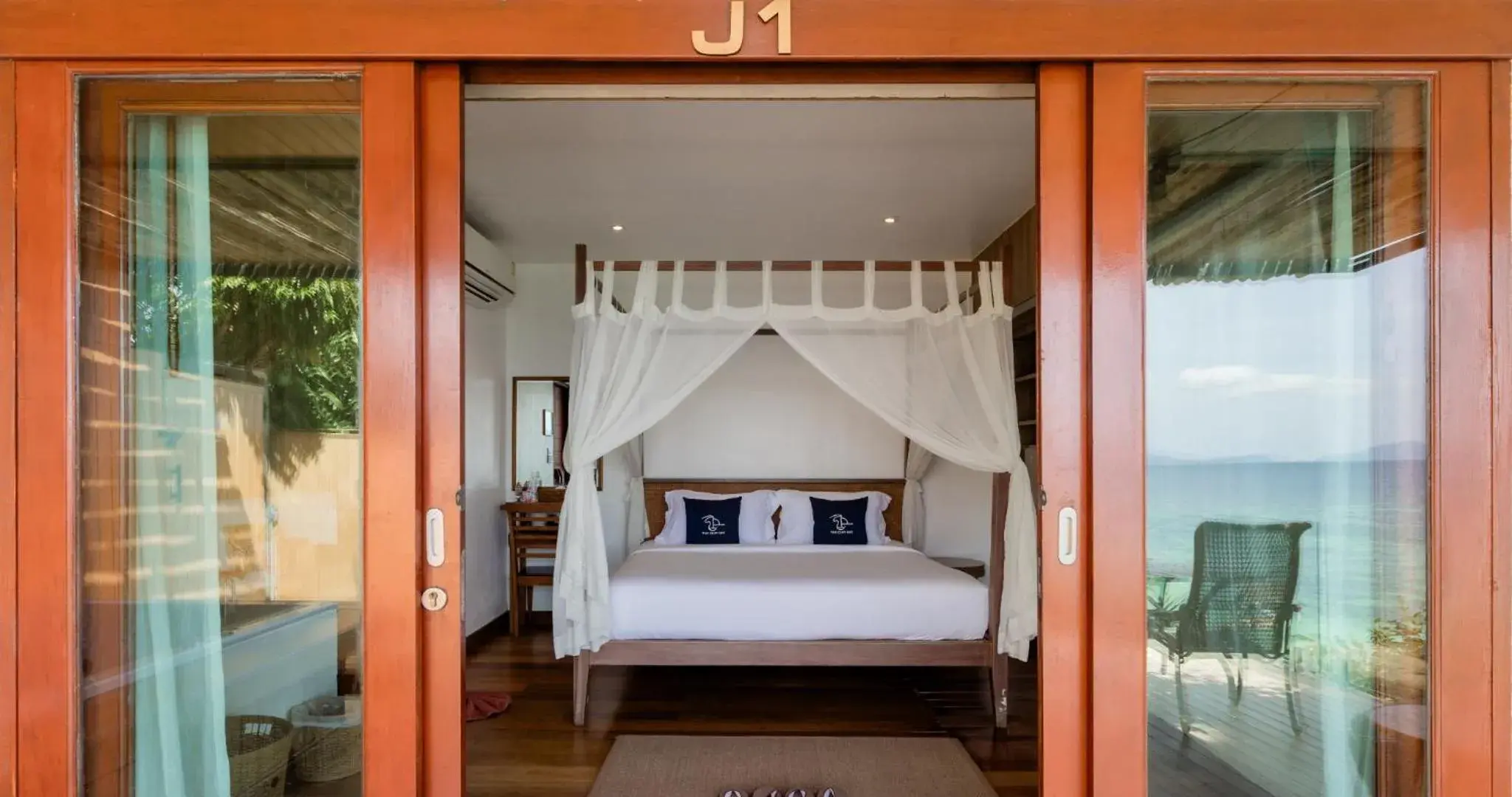 Bed in The Cliff Lipe Bed in The Cliff Lipe