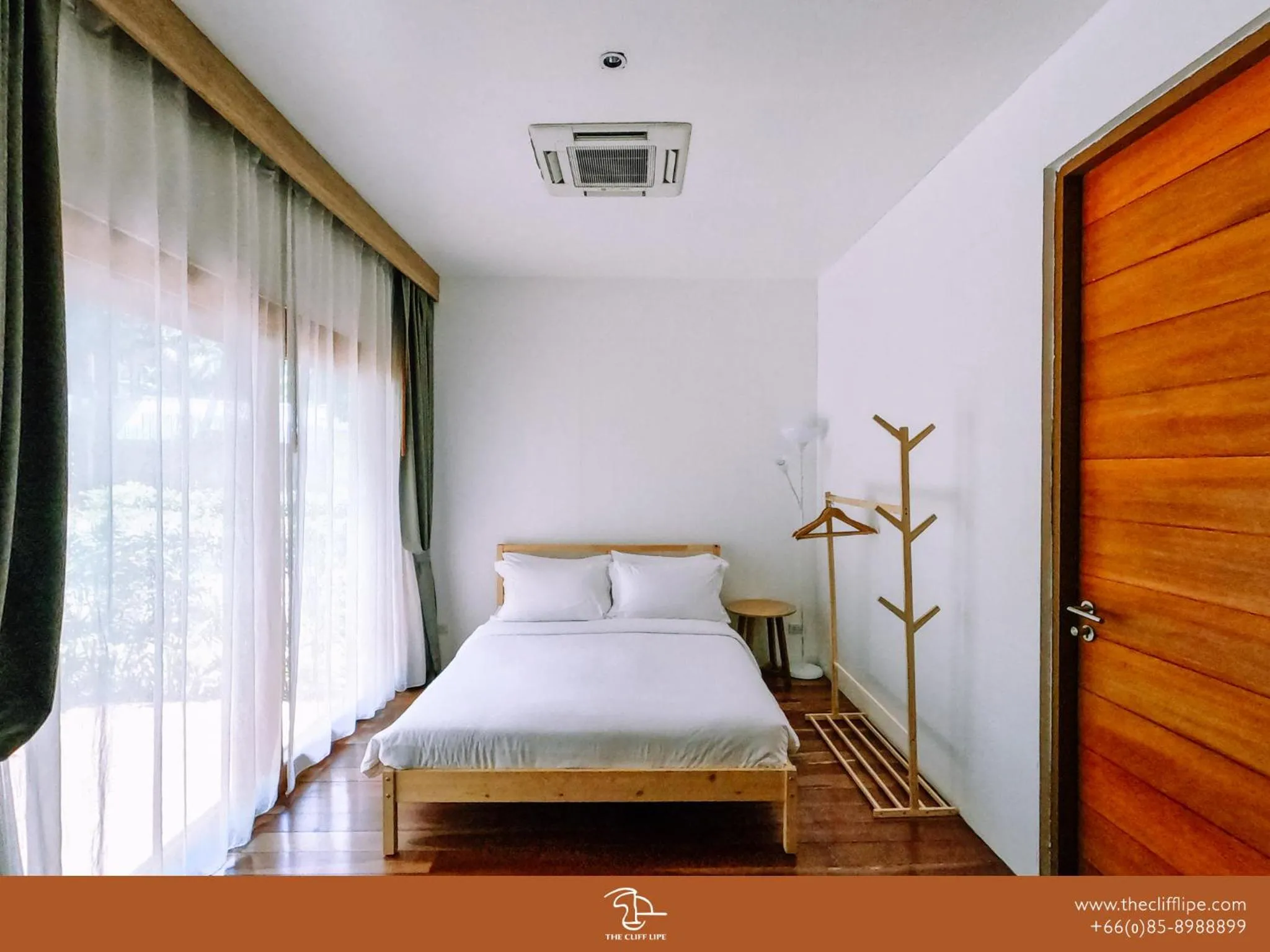 Bed in The Cliff Lipe