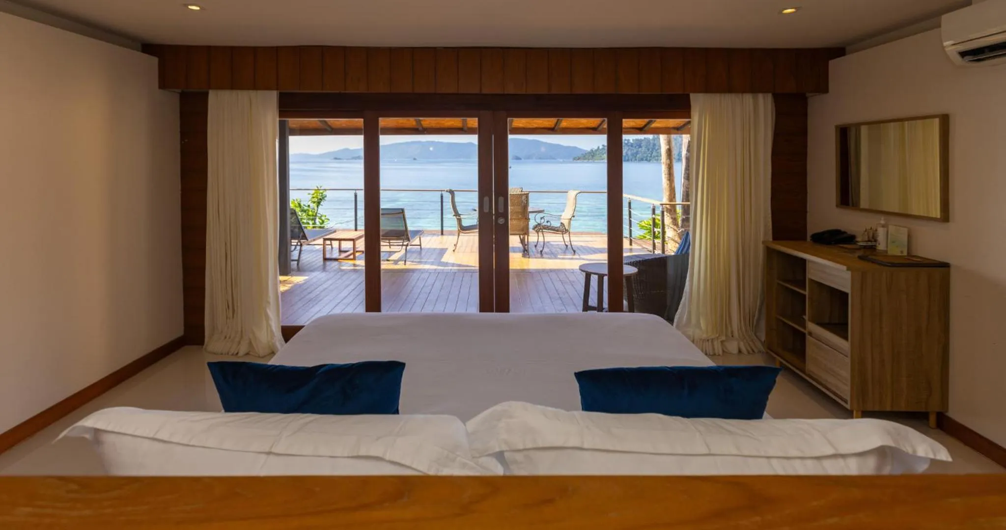 Bed in The Cliff Lipe