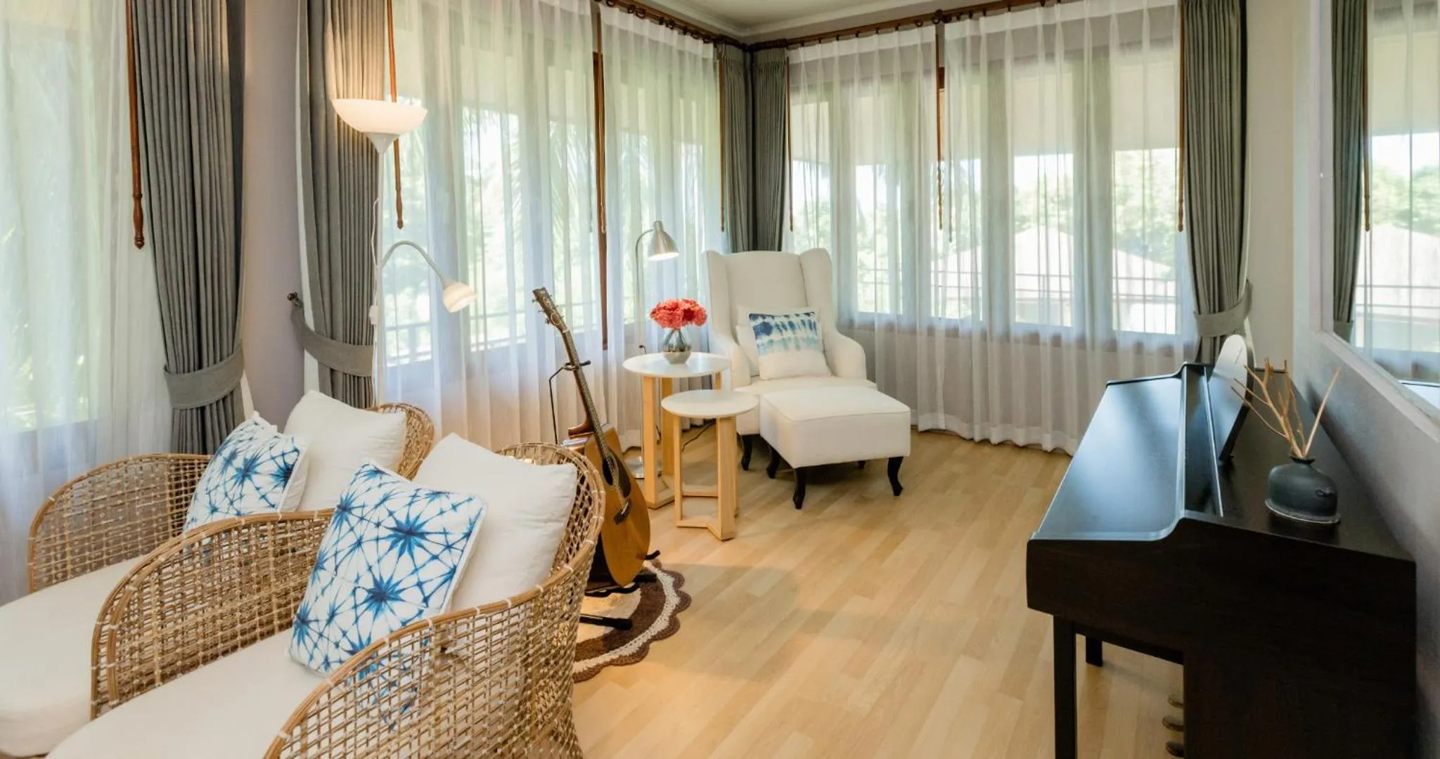 Living room in The Cliff Lipe