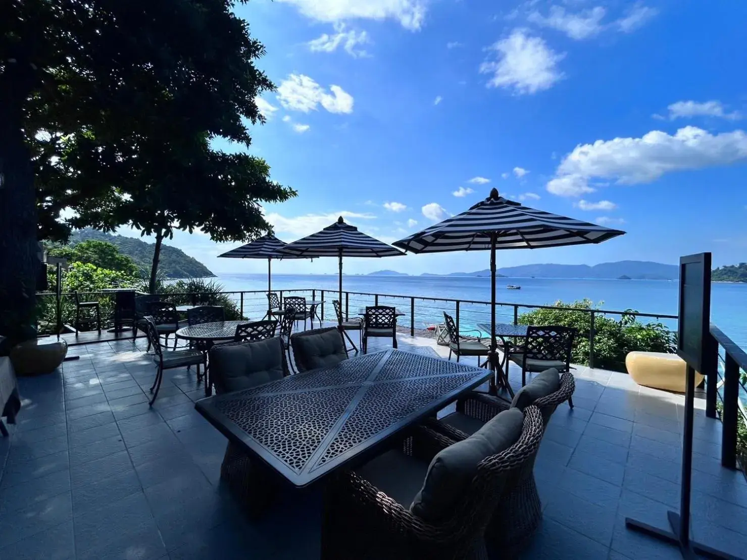 Restaurant/places to eat in The Cliff Lipe Restaurant/places to eat in The Cliff Lipe