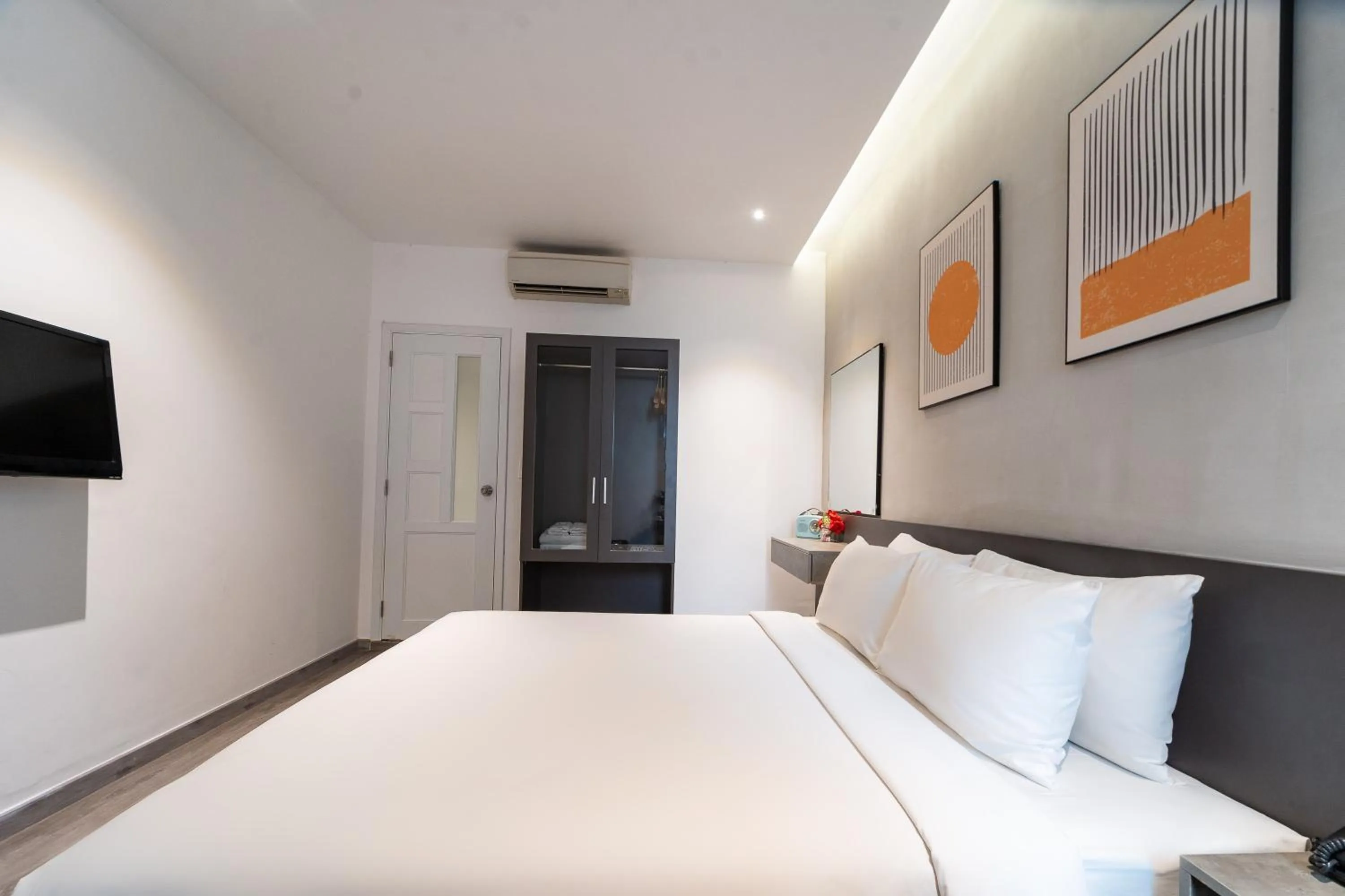 Bed in Nicecy Hotel - 218 Le Thanh Ton Street