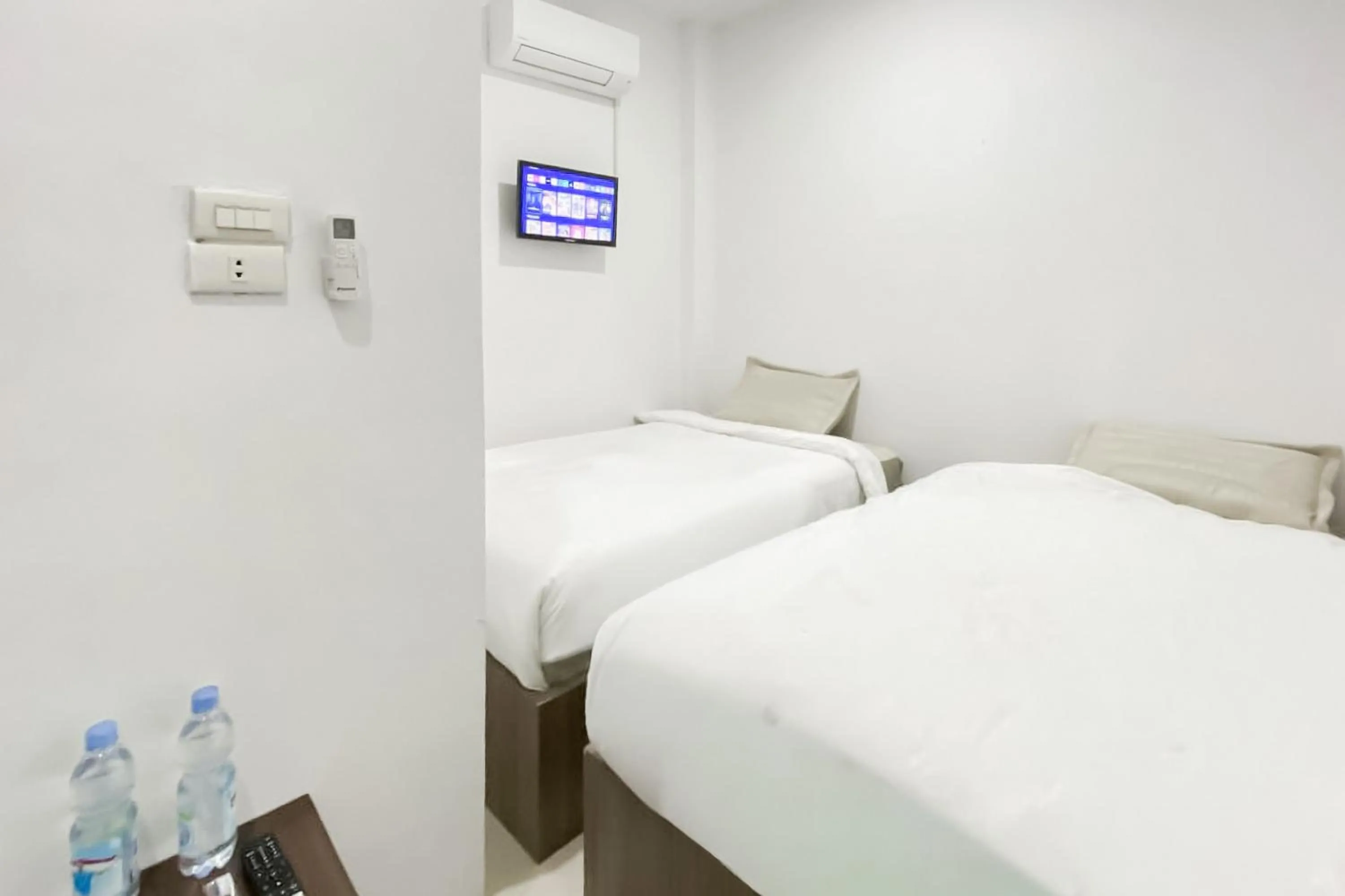 Bedroom, Bed in RedDoorz Syariah Medina House Aceh