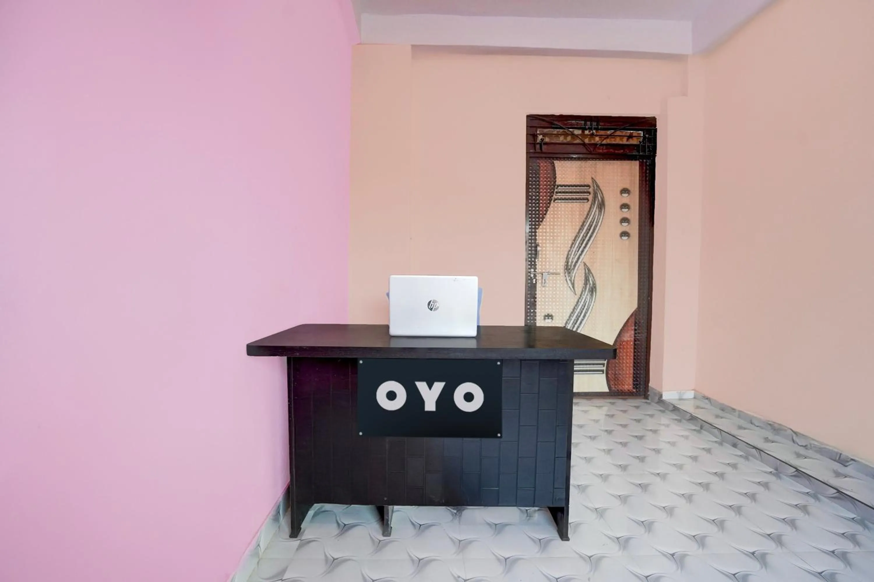Hotel O P.K Hotel and Restaurant�