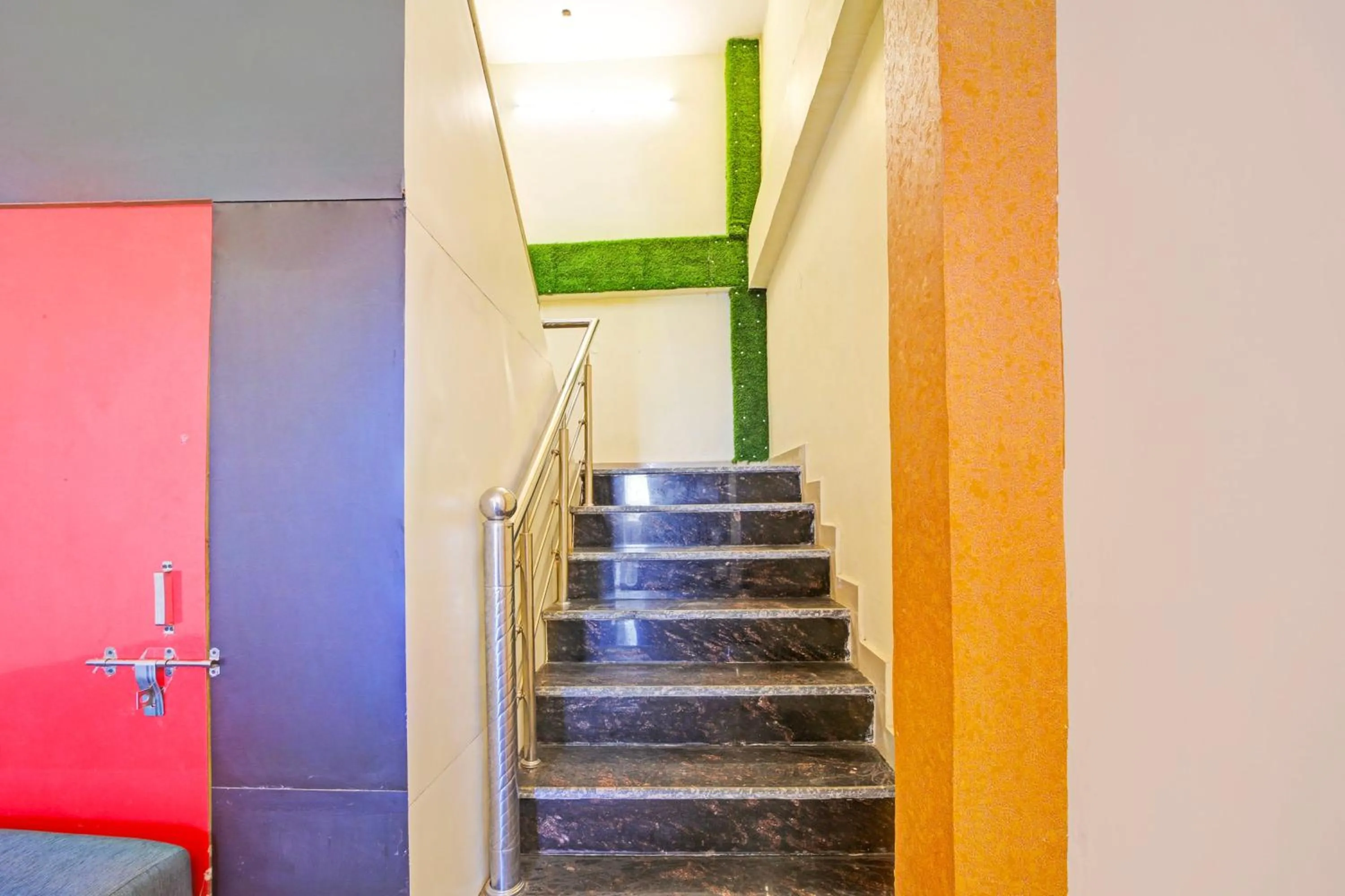 Hotel O Laxmi Hotel And Restaurant