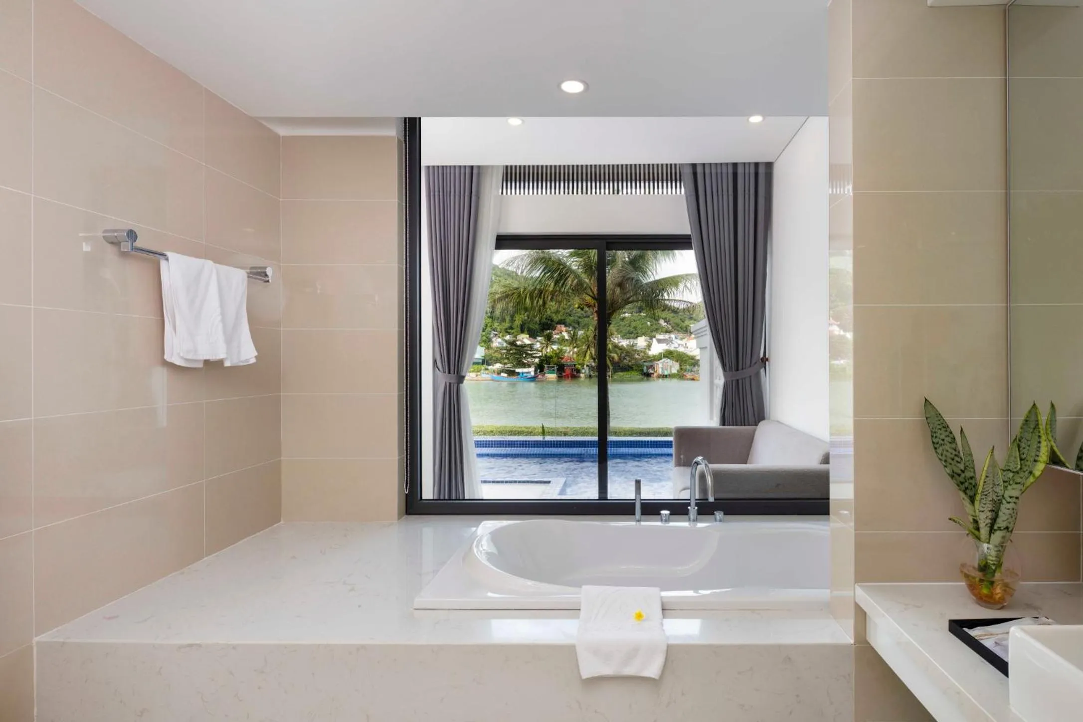 Bath in Champa Island Nha Trang - Resort Hotel & Spa