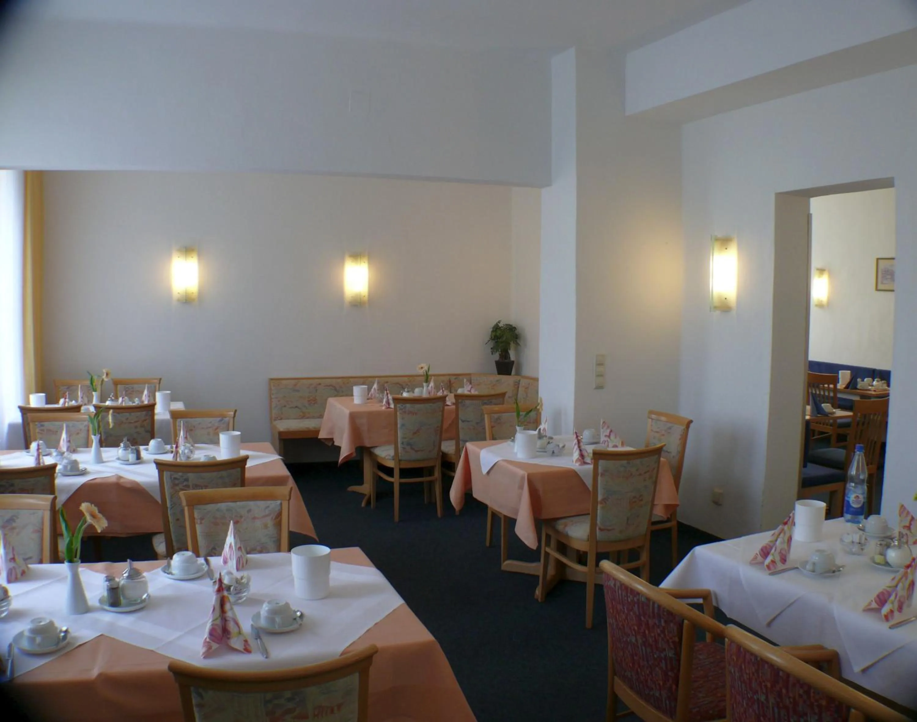 Restaurant/places to eat in Hotel Garni - Haus Gemmer
