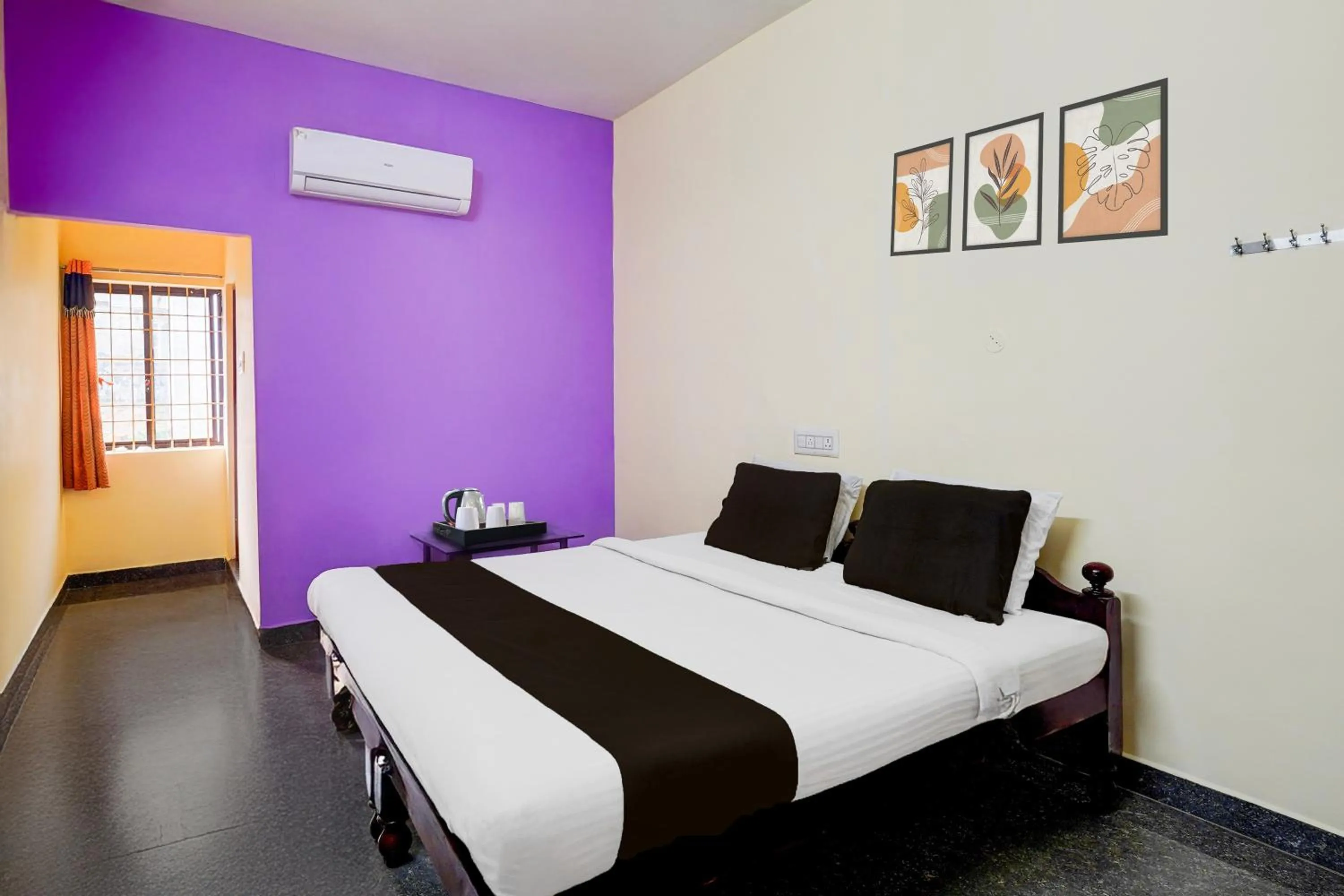 Bedroom, Bed in Super Hotel O Poigai Near Airport