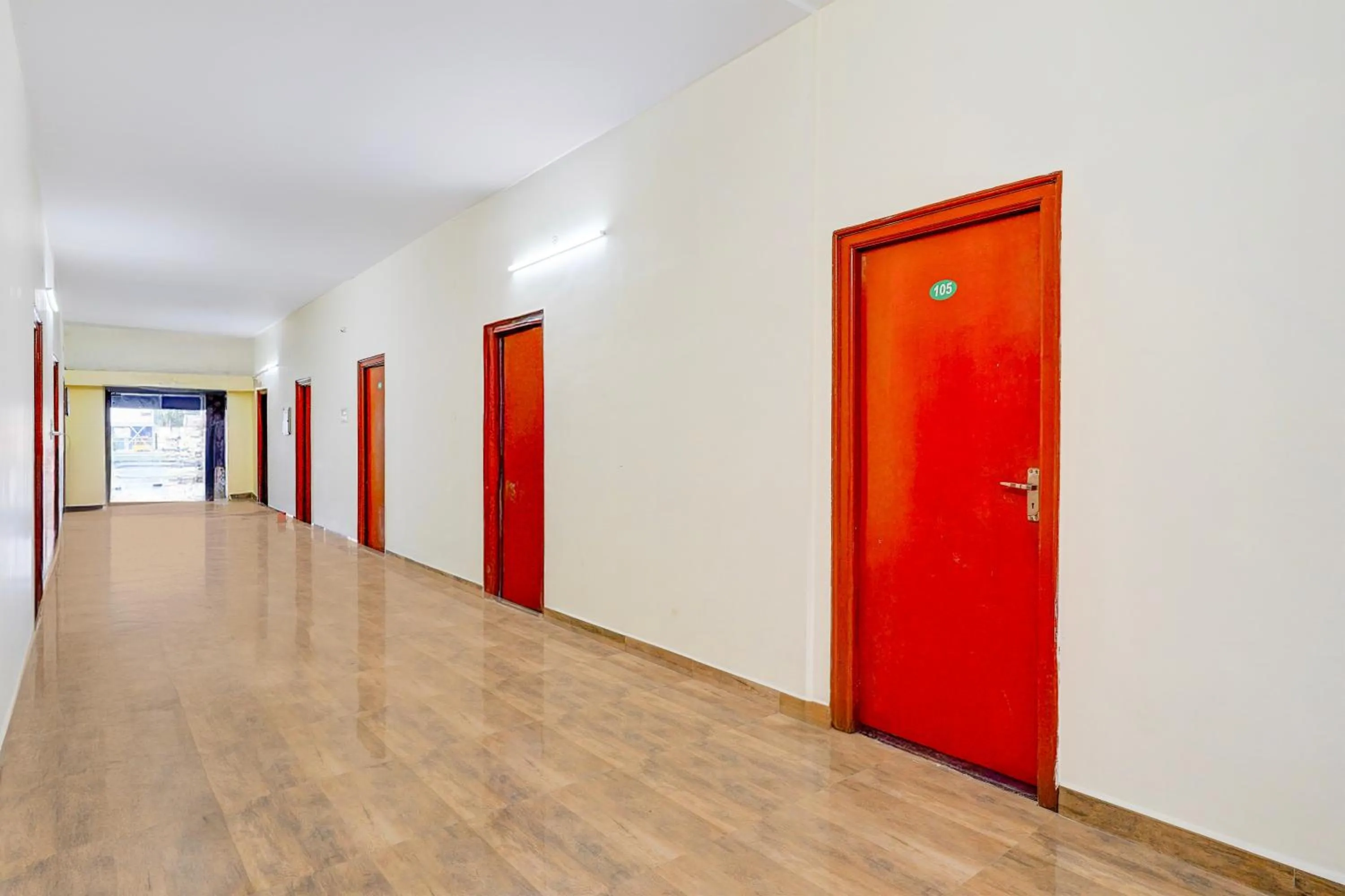 Lobby or reception in Super Hotel O Poigai Near Airport