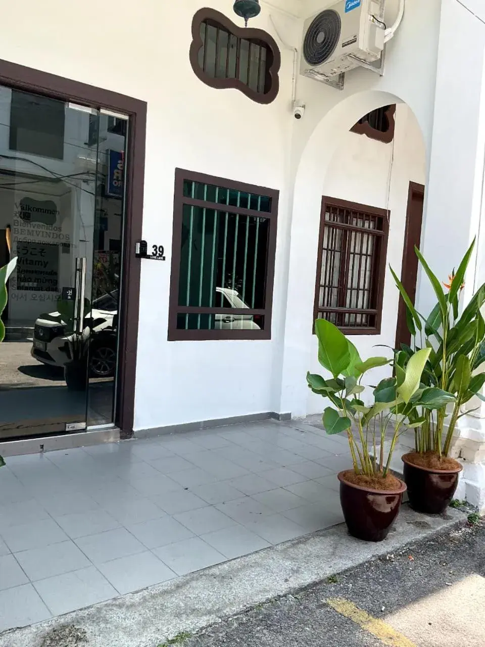 Facade/entrance in 39 Love Lane - Smart Intelligent Inn Georgetown Facade/entrance in 39 Love Lane - Smart Intelligent Inn Georgetown