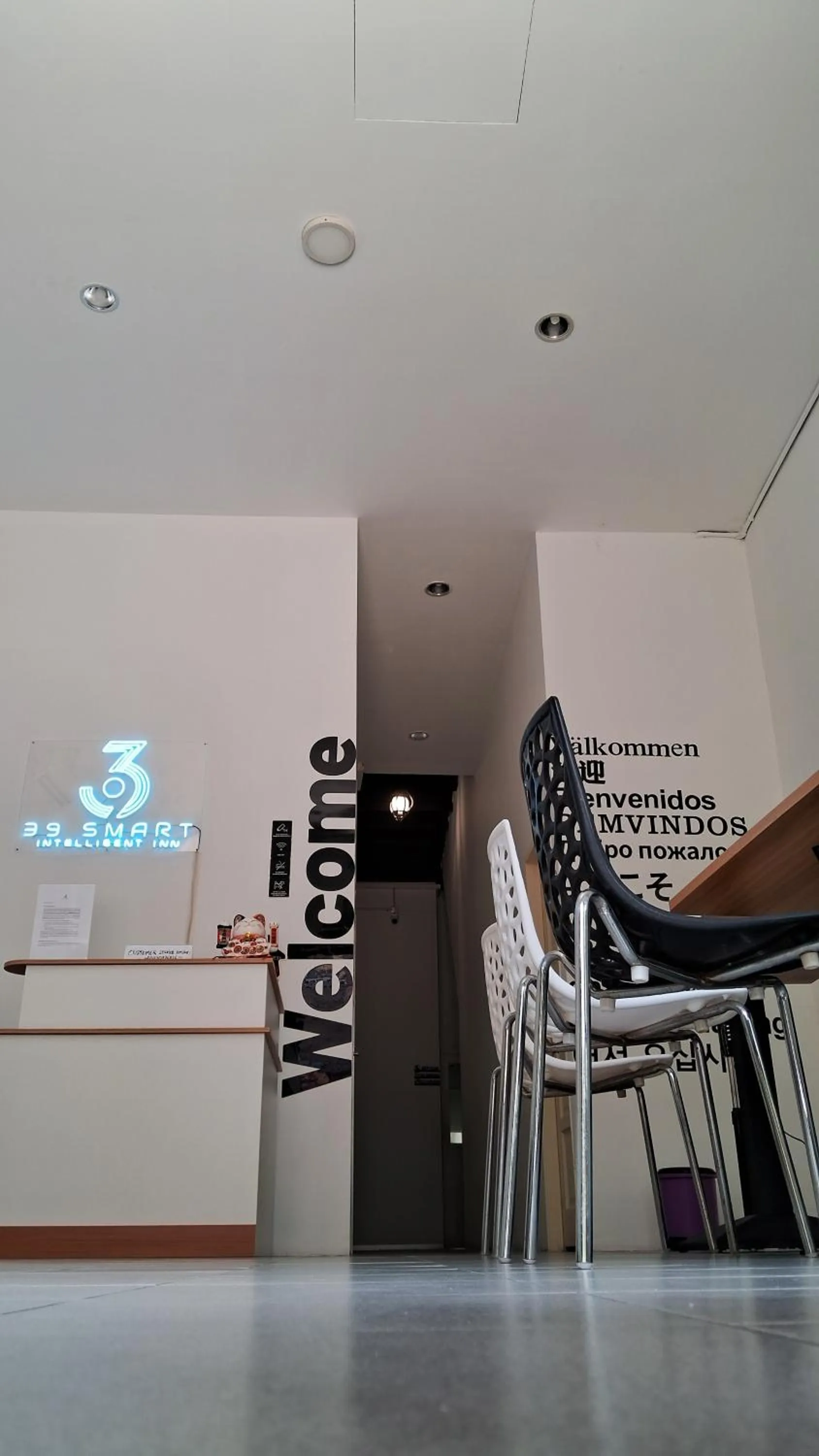 Communal lounge/ TV room in 39 Love Lane - Smart Intelligent Inn Georgetown