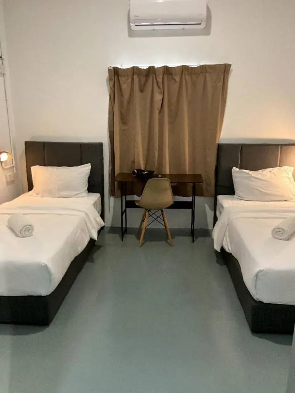 Bedroom, Bed in 39 Love Lane - Smart Intelligent Inn Georgetown Bedroom, Bed in 39 Love Lane - Smart Intelligent Inn Georgetown