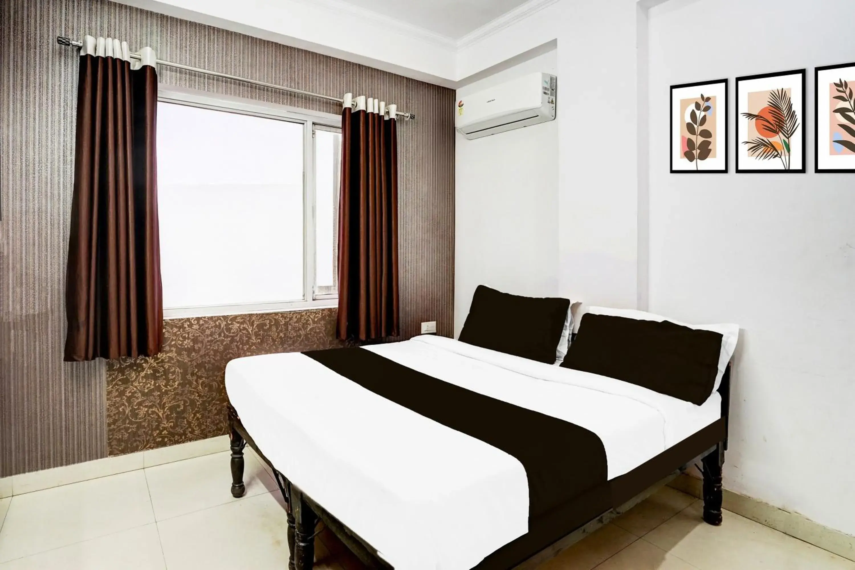 Classic Triple Room - single occupancy in Super Hotel O Jagatpura Near JTM Mall Formerly Royan Inn Classic Triple Room - single occupancy in Super Hotel O Jagatpura Near JTM Mall Formerly Royan Inn