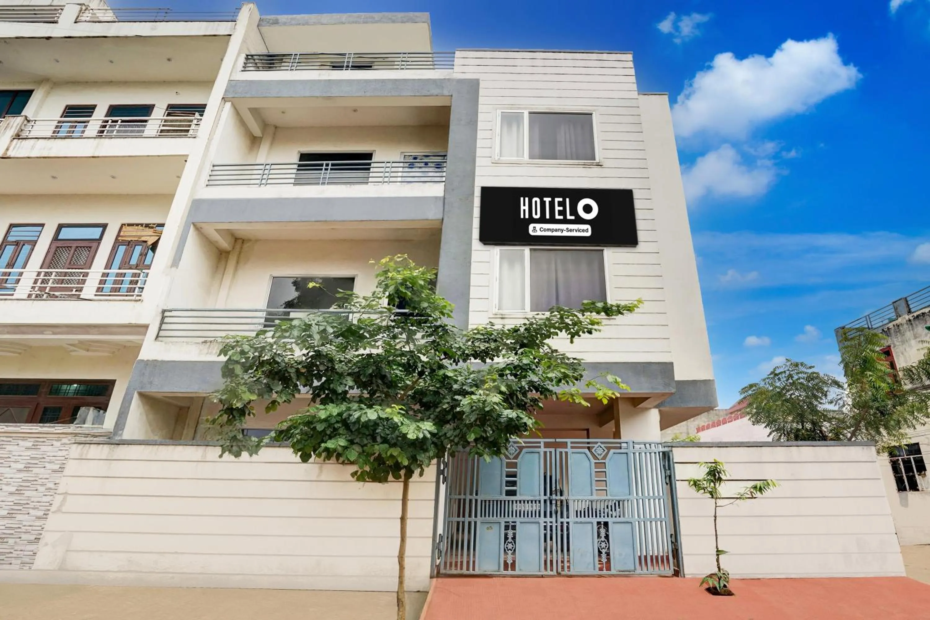 Facade/entrance in Hotel O Jagatpura Near JTM Mall Formerly Royan Inn