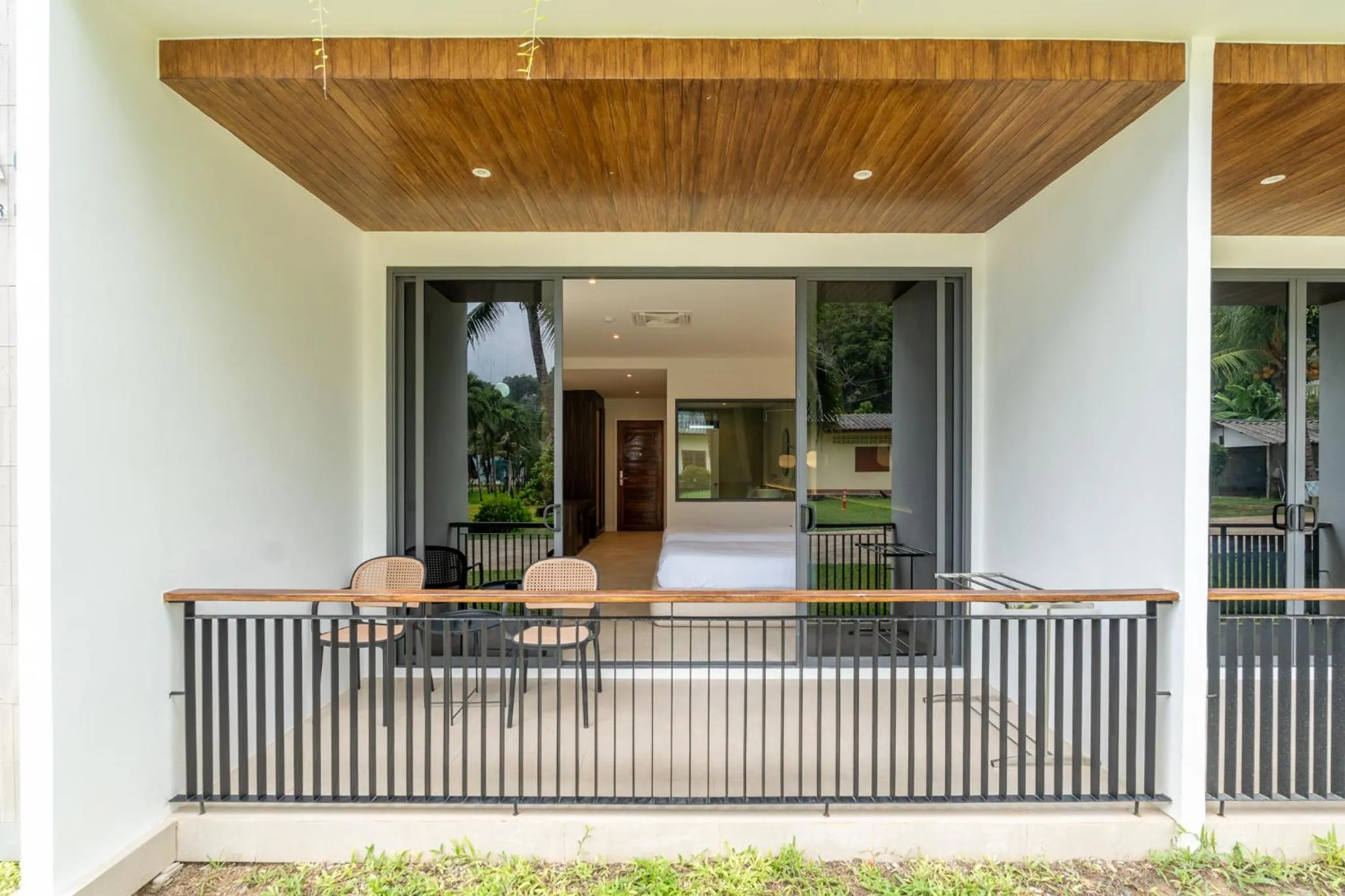 Property building in The Pinnacle Katanoi