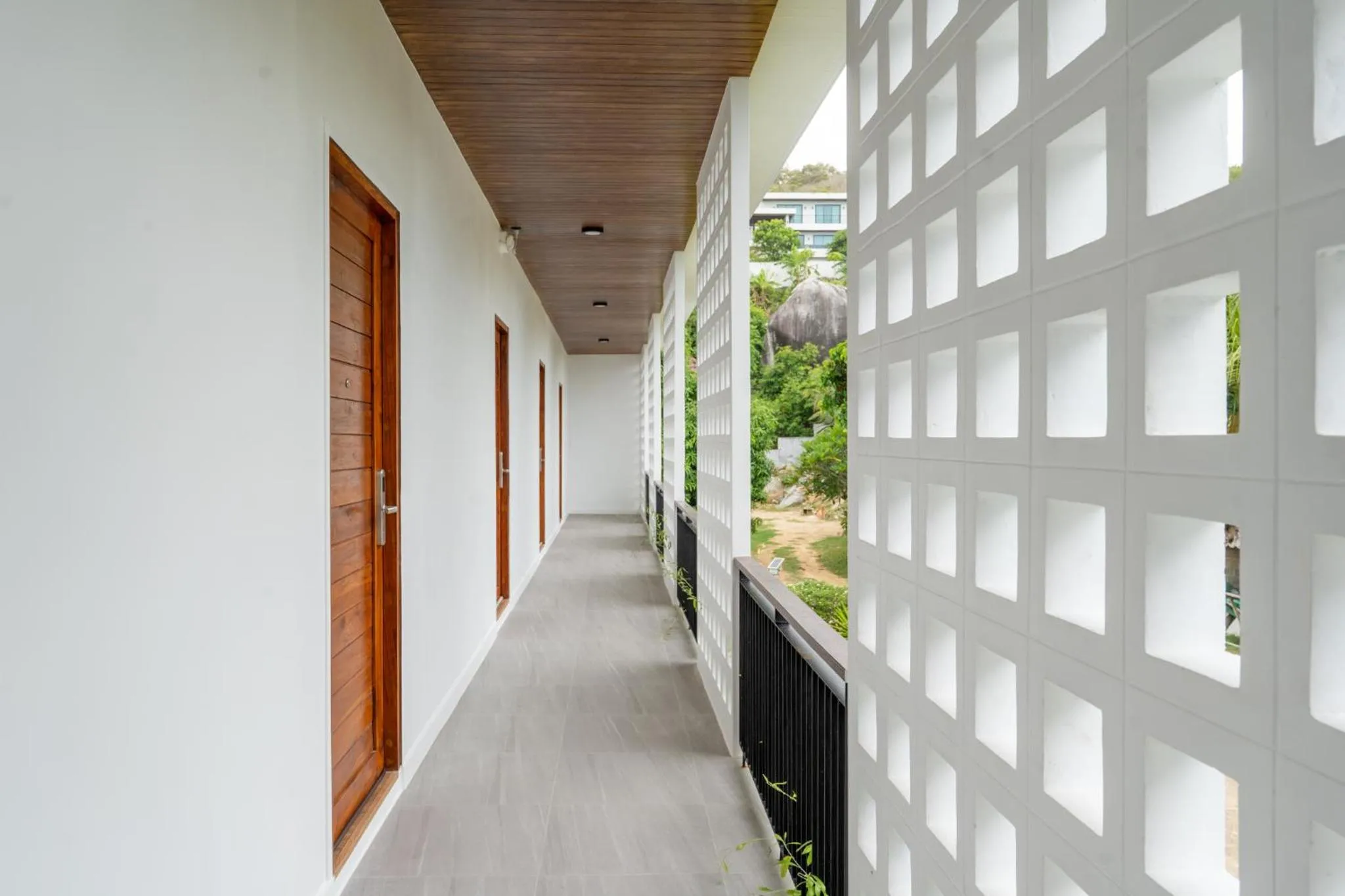 Property building in The Pinnacle Katanoi