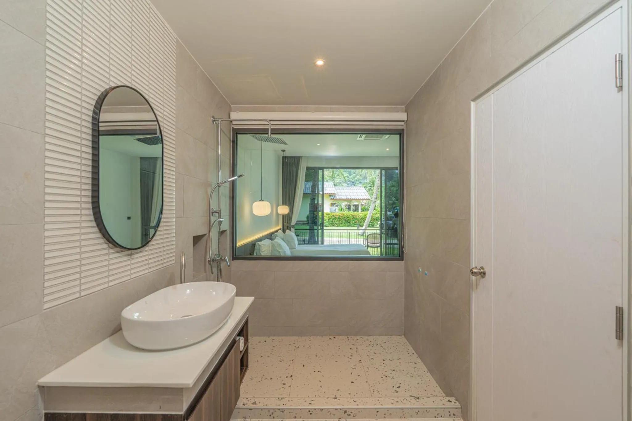 Toilet in The Pinnacle Katanoi