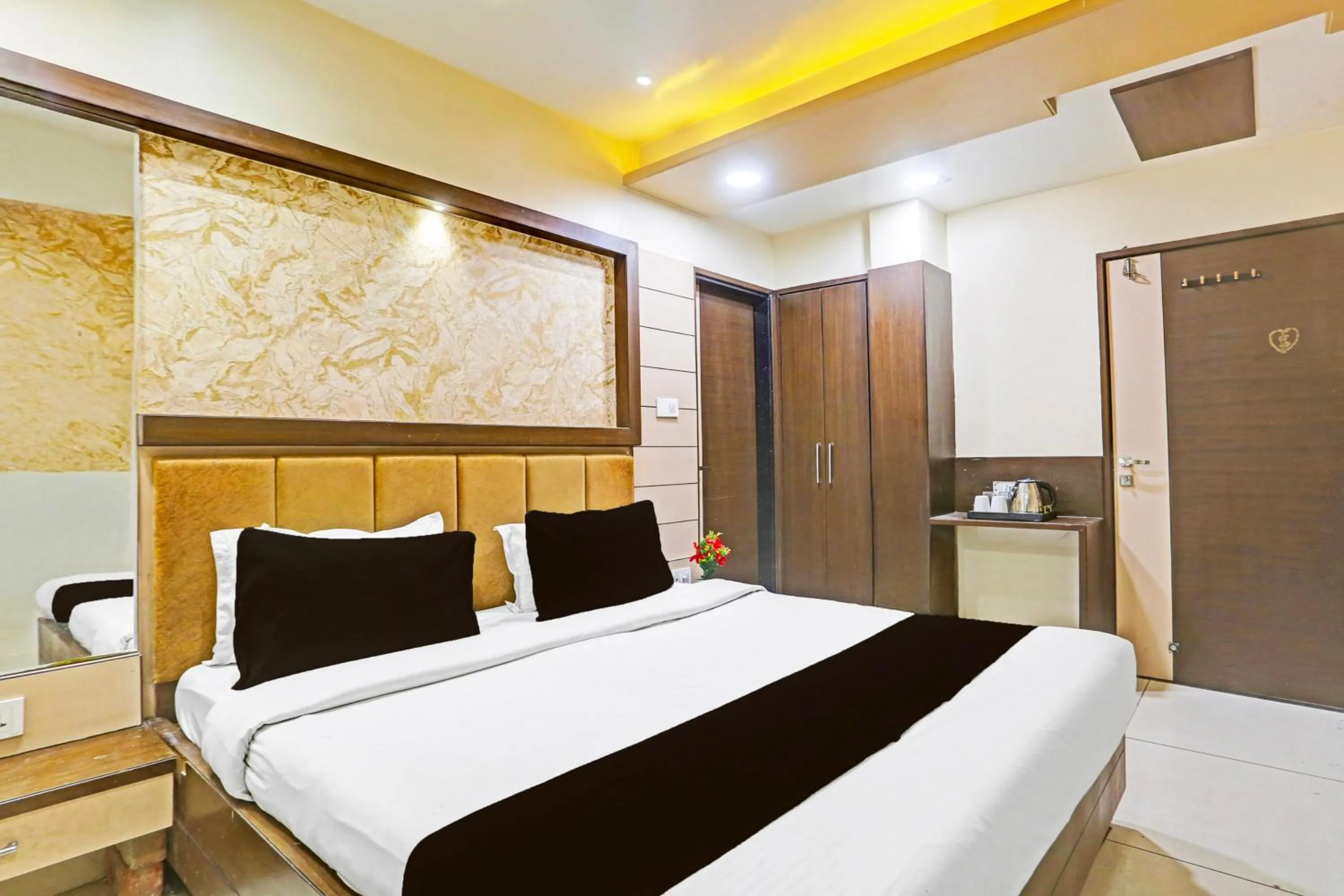 Bedroom, Bed in Super Hotel O Kesarganj Formerly Suman Palace