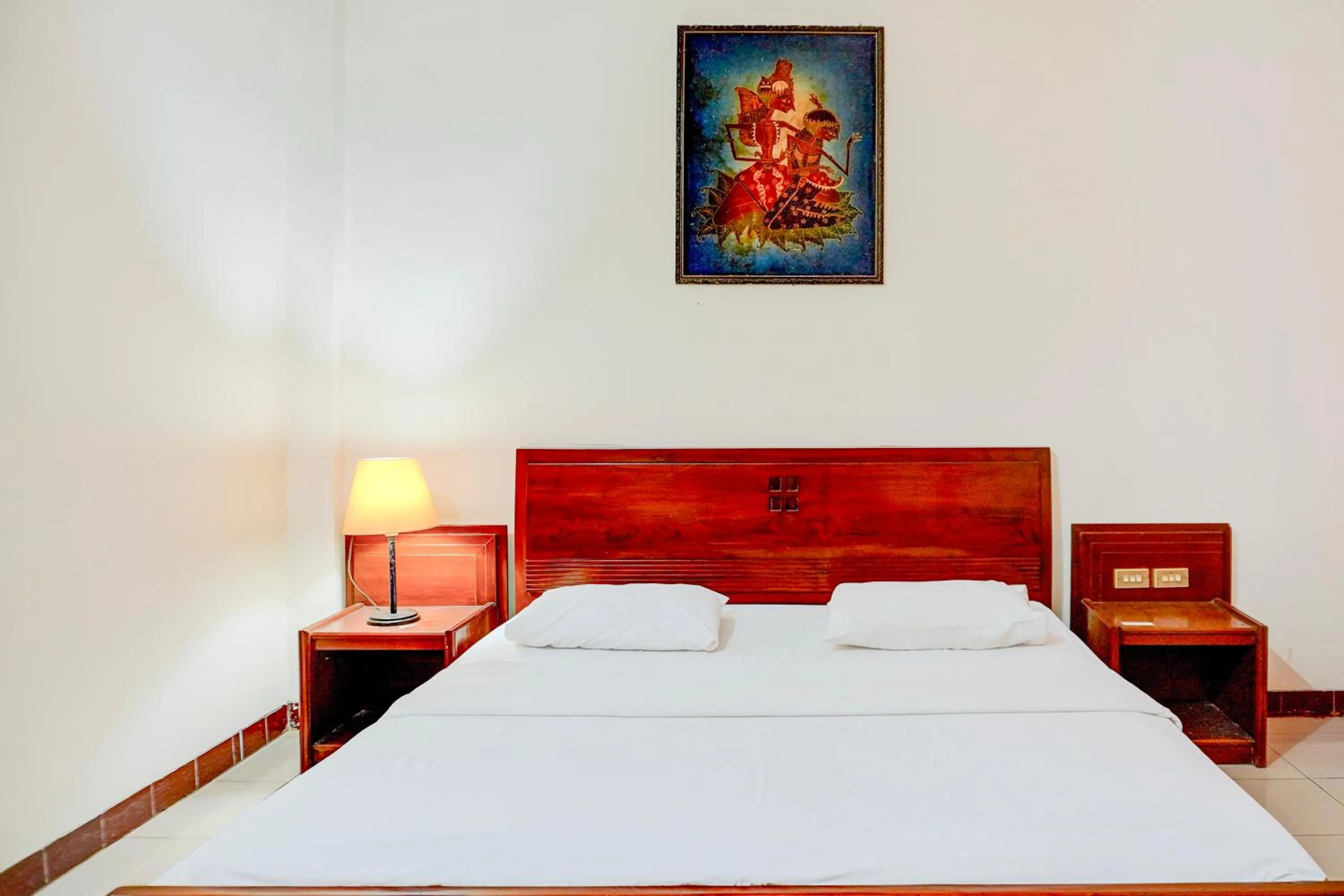 Bedroom in Collection O Pekalongan Near Pasar Batik Setono Formerly Hotel Jayadipa