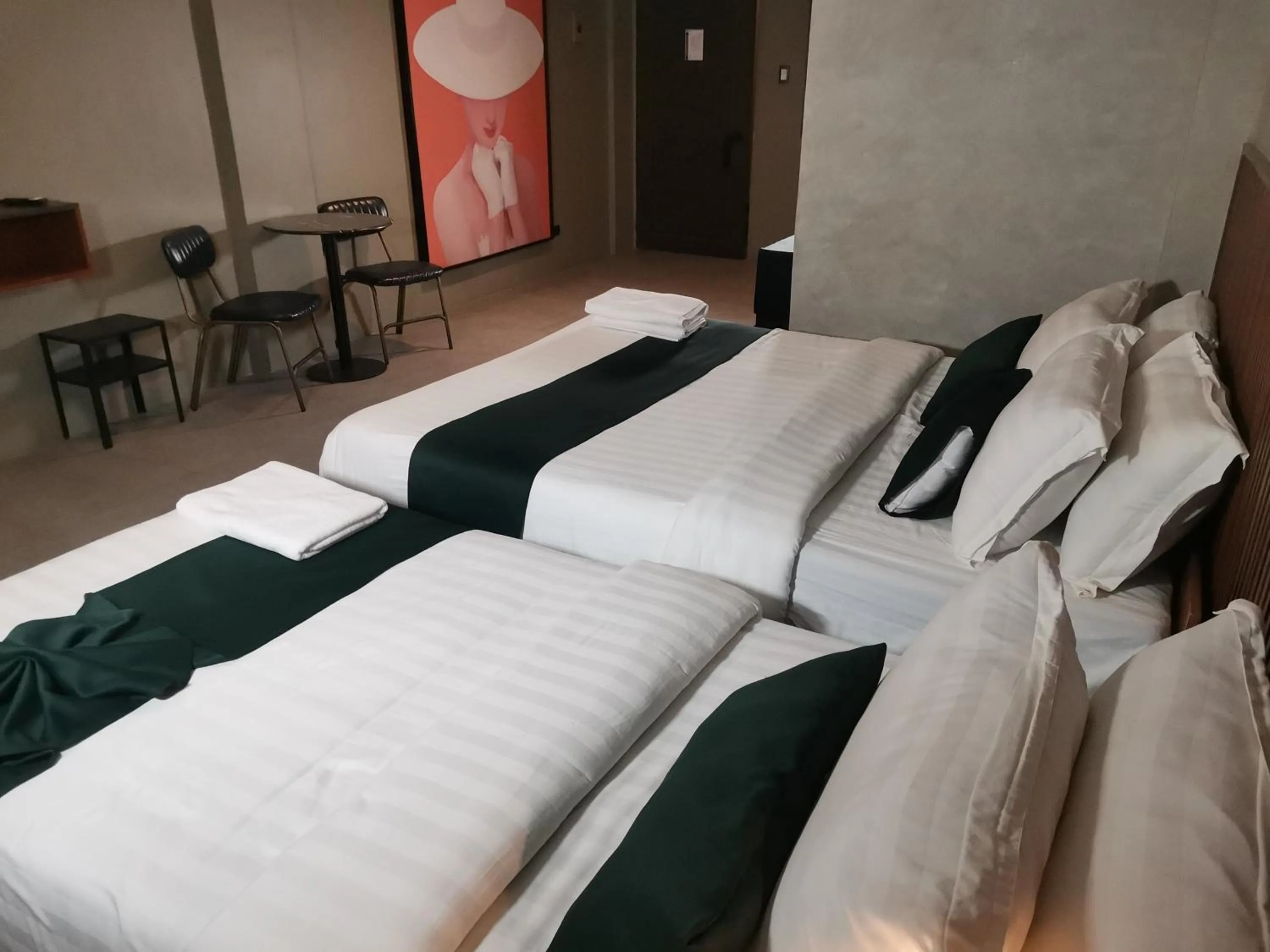 Bedroom, Bed in Townhouse Oak Grey Hotel Near Clark International Airport